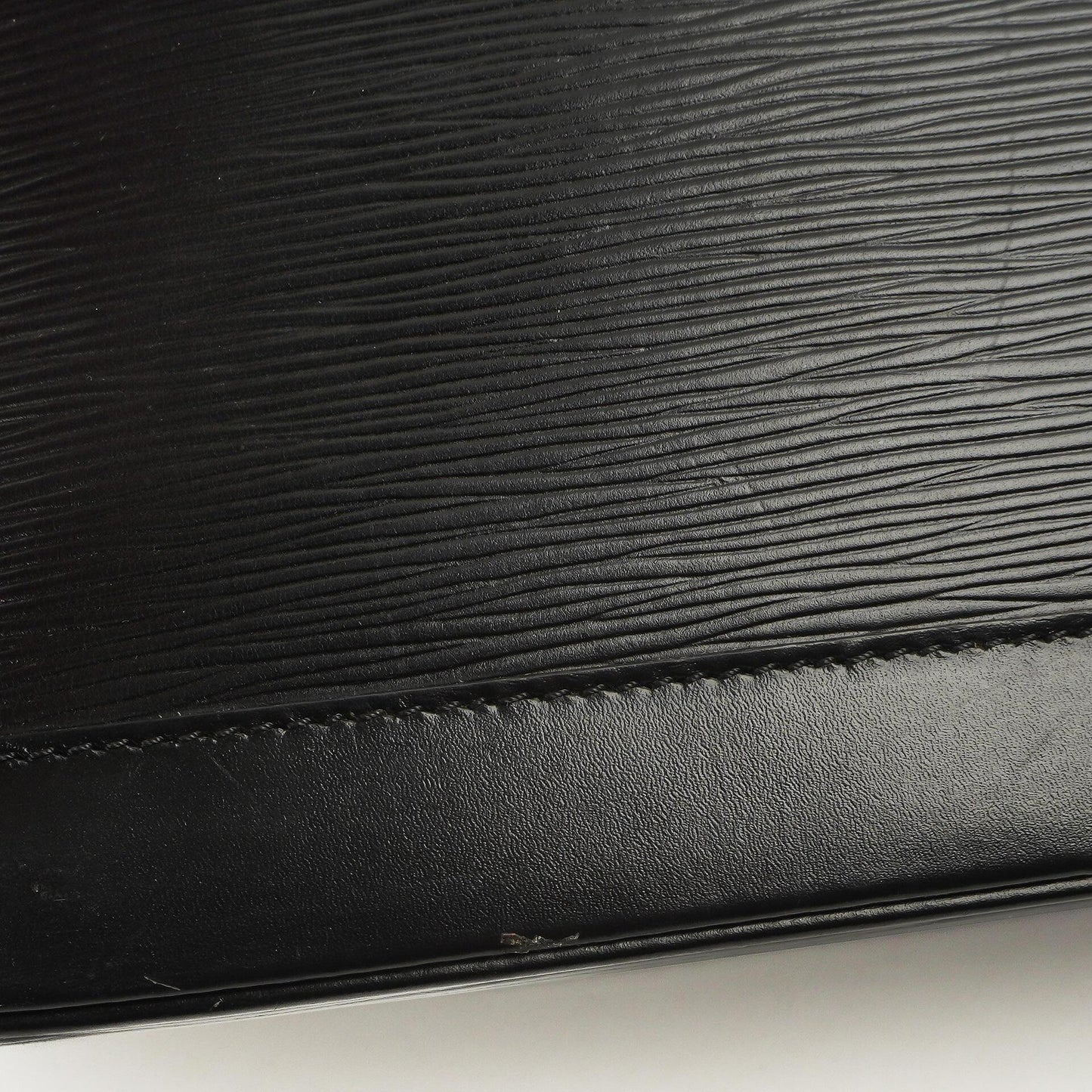 Louis Vuitton Alma PM Schwarze EPI Leder Tasche