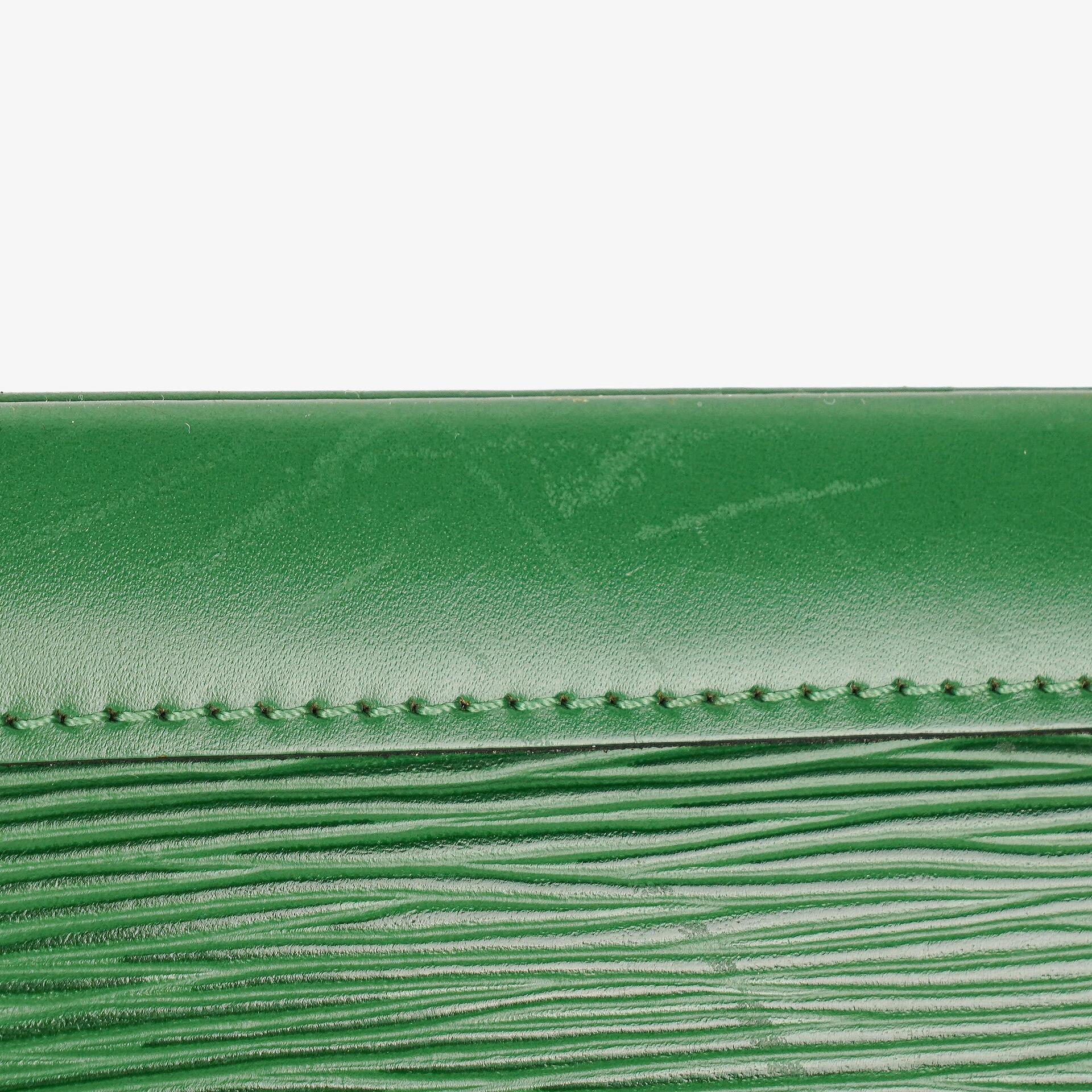 Louis Vuitton Alma PM Handtasche aus grünem Epi-Leder