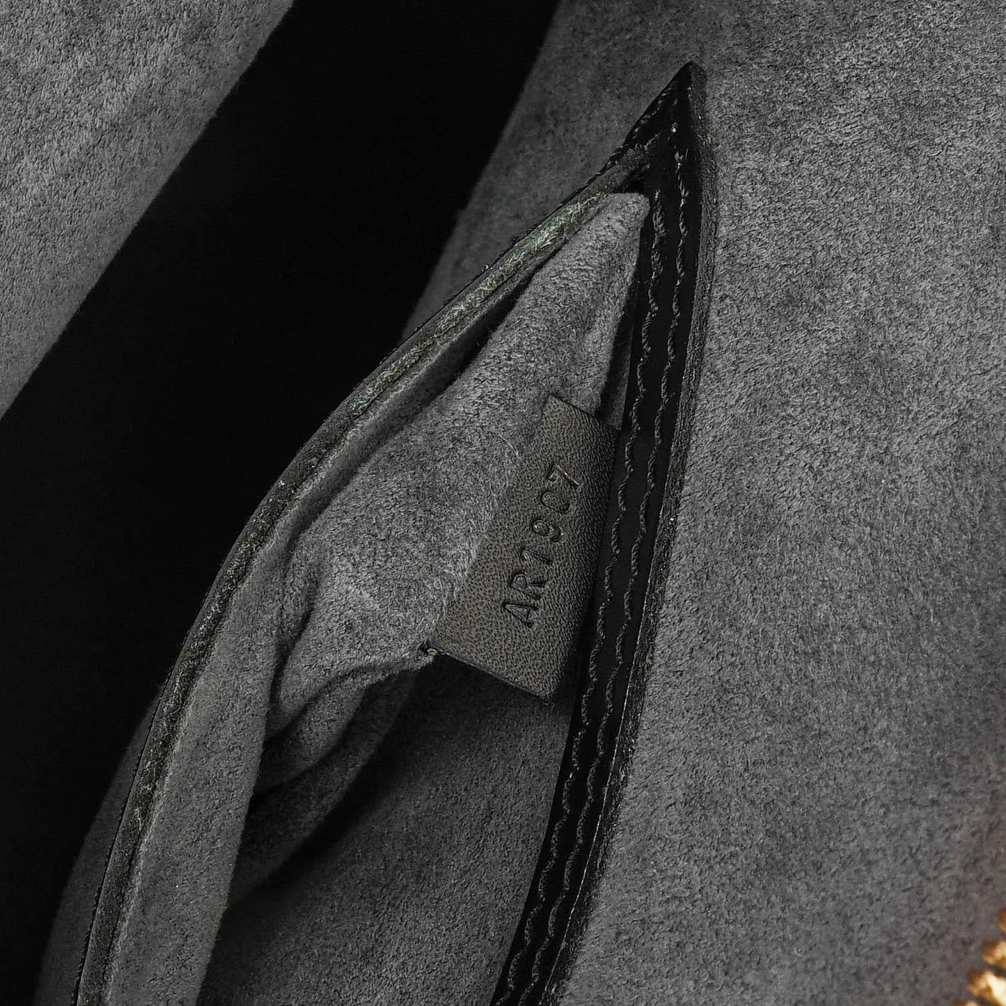 Louis Vuitton Alma PM Handtasche aus schwarzem Epi Leder