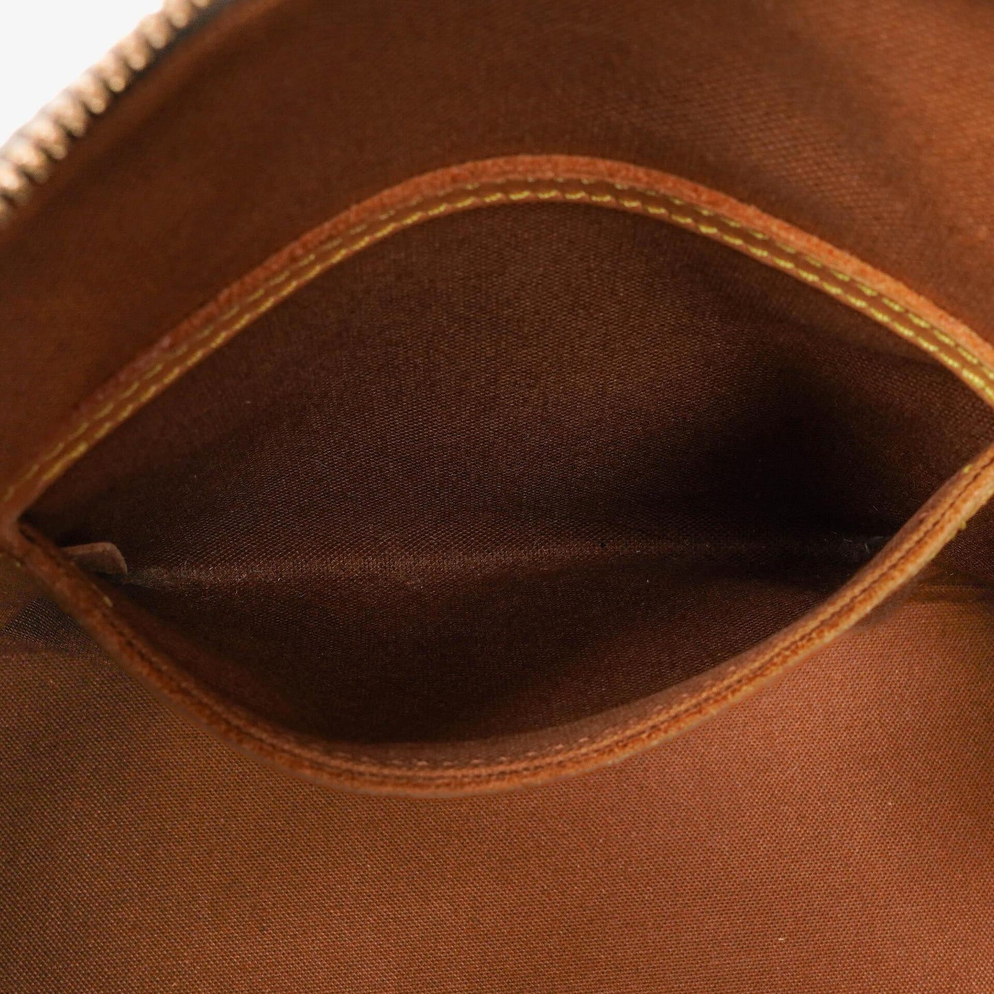 Louis Vuitton Alma PM Handtasche aus Monogram Canvas