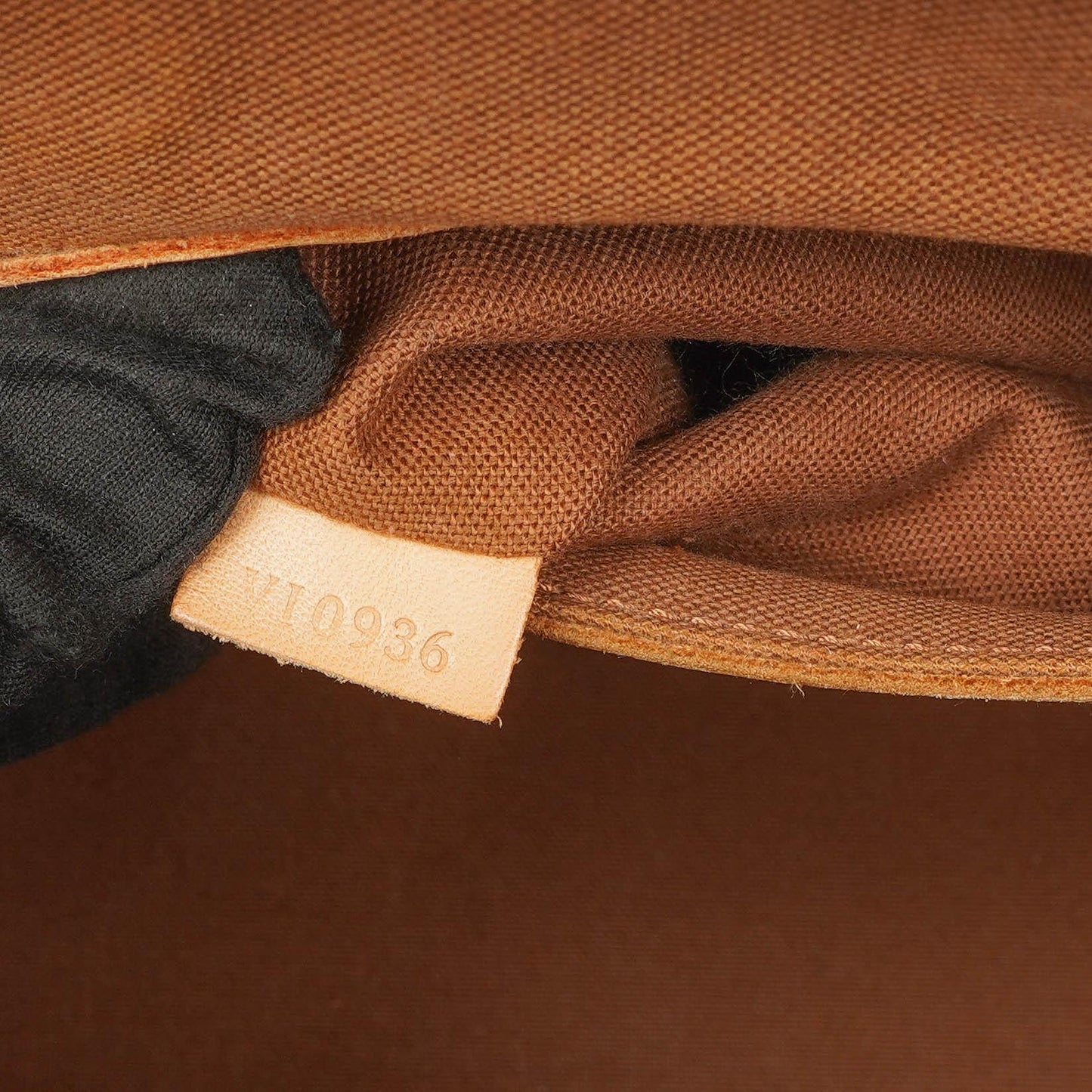 Louis Vuitton Alma PM Handtasche aus Monogram Canvas