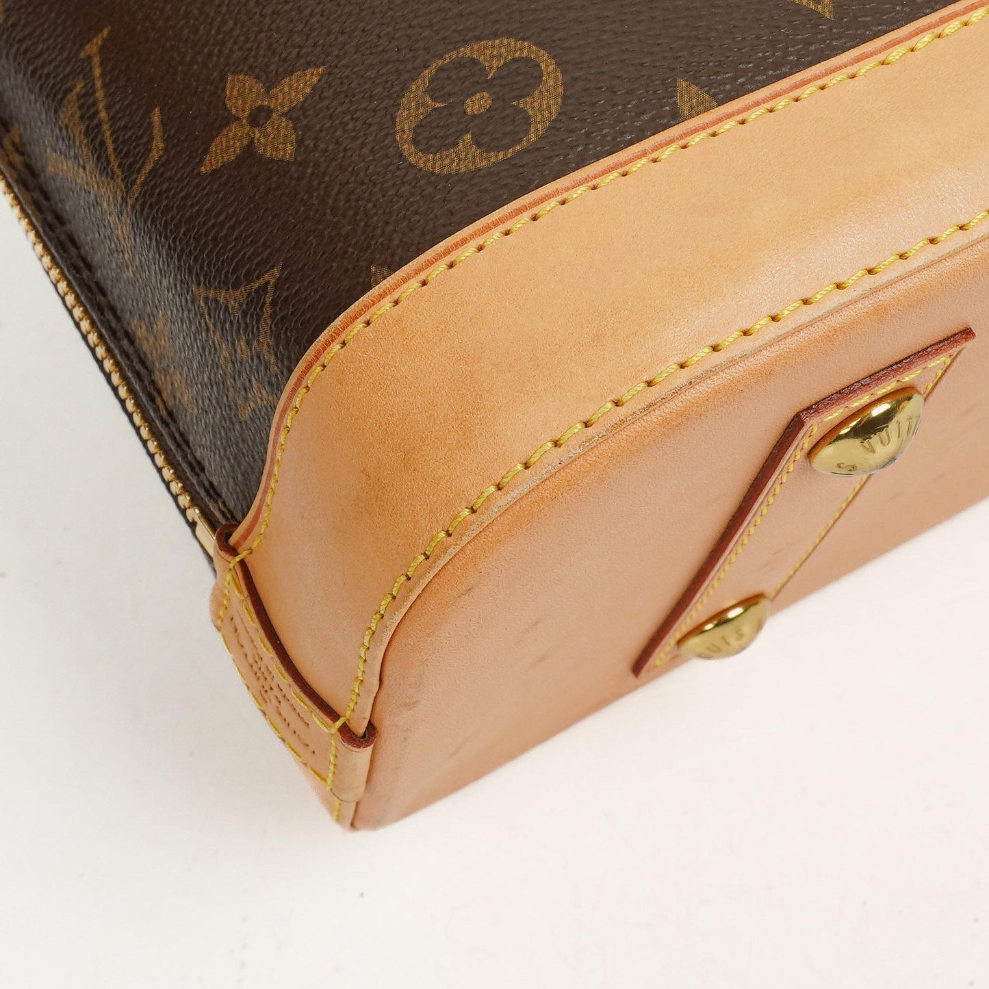 Louis Vuitton Alma PM Handtasche aus Monogram Canvas