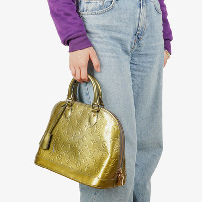 Louis Vuitton Alma PM Handtasche aus Monogram Vernis Leder
