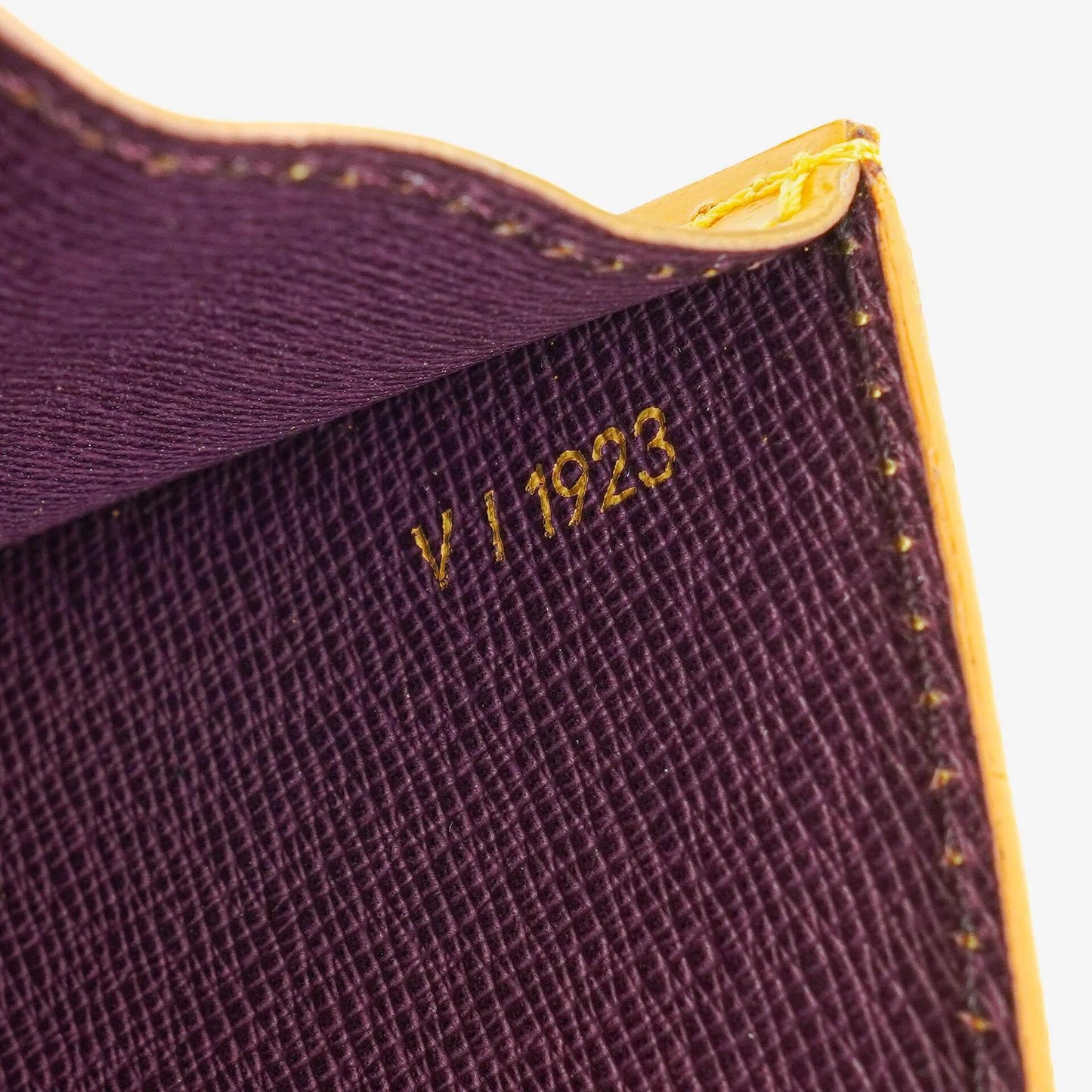 Louis Vuitton Art-Deco Clutch aus gelbem Epi Leder