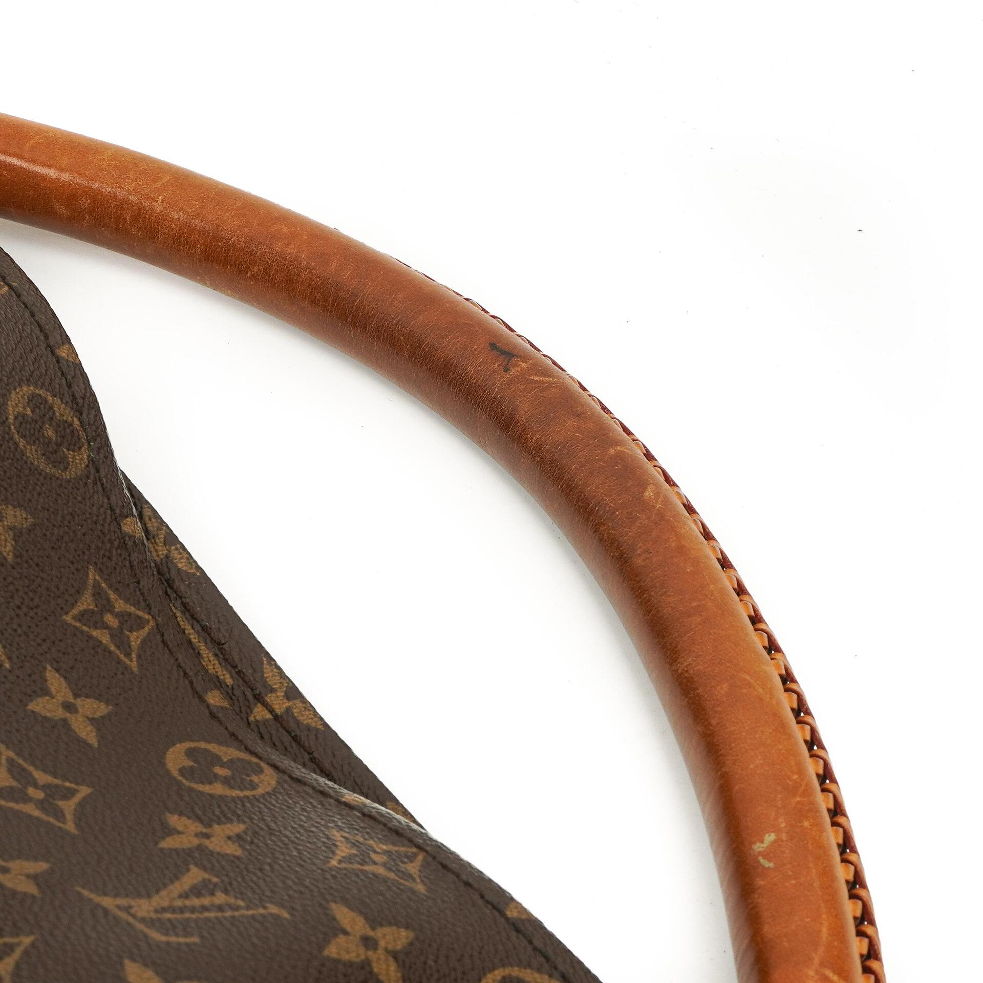 Louis Vuitton Artsy MM Tasche aus Monogram Canvas