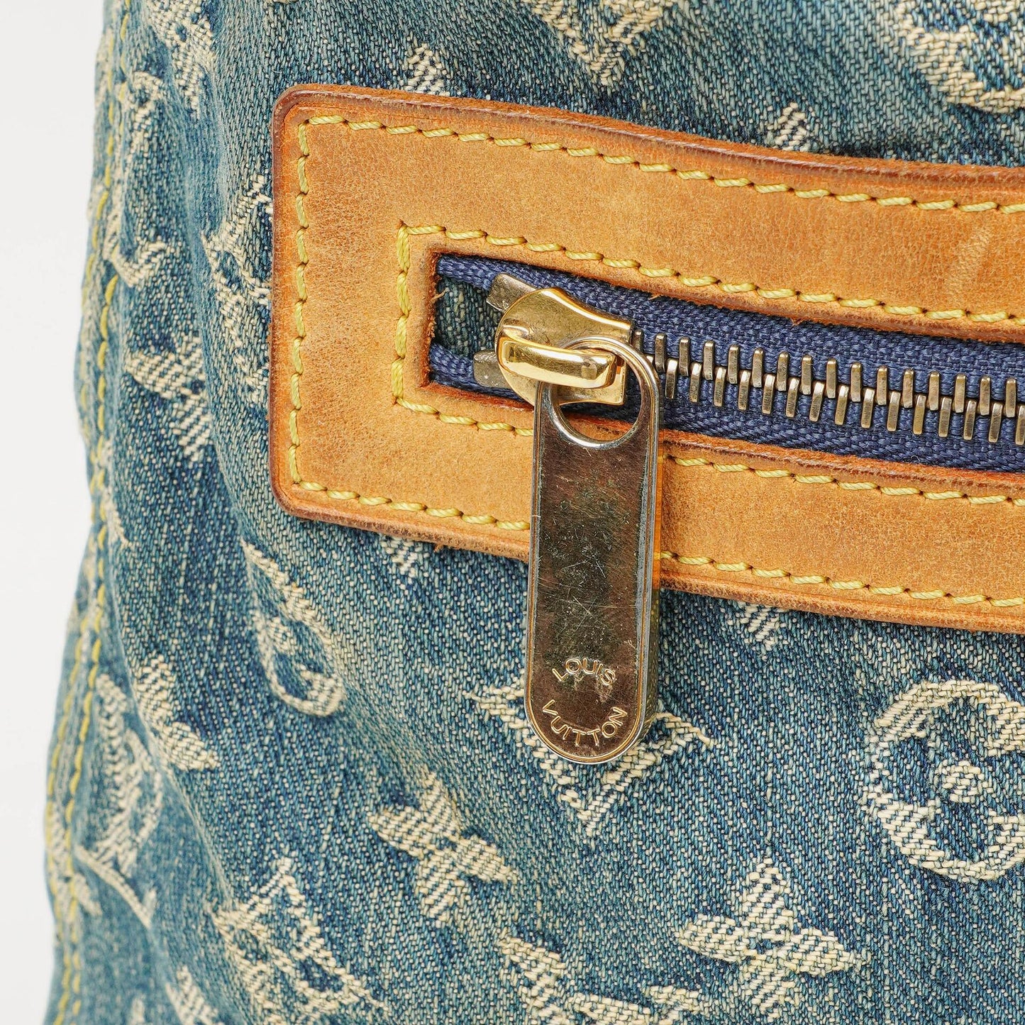 Louis Vuitton Baggy GM Schultertasche aus Monogram Denim