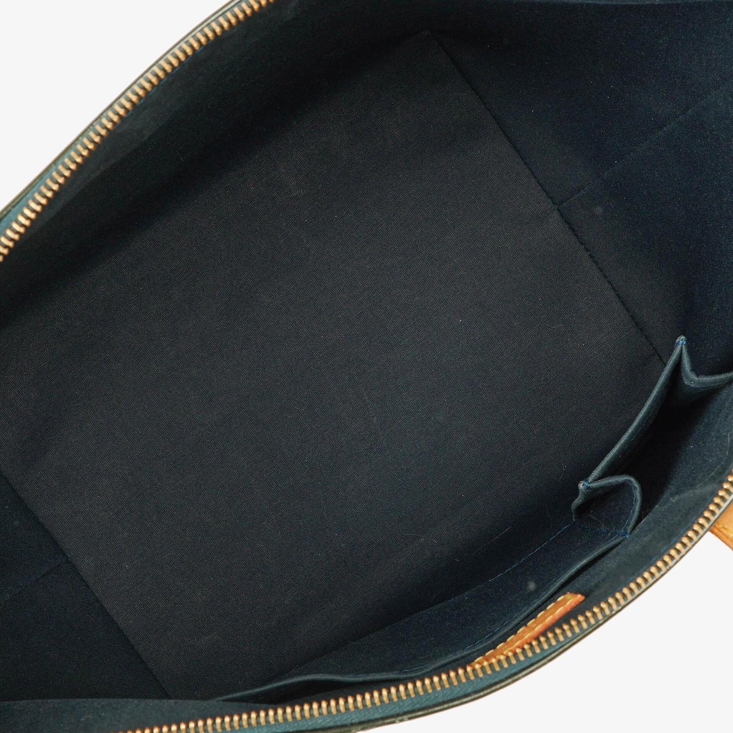 Louis Vuitton Bellevue Handtasche aus Monogram Vernis