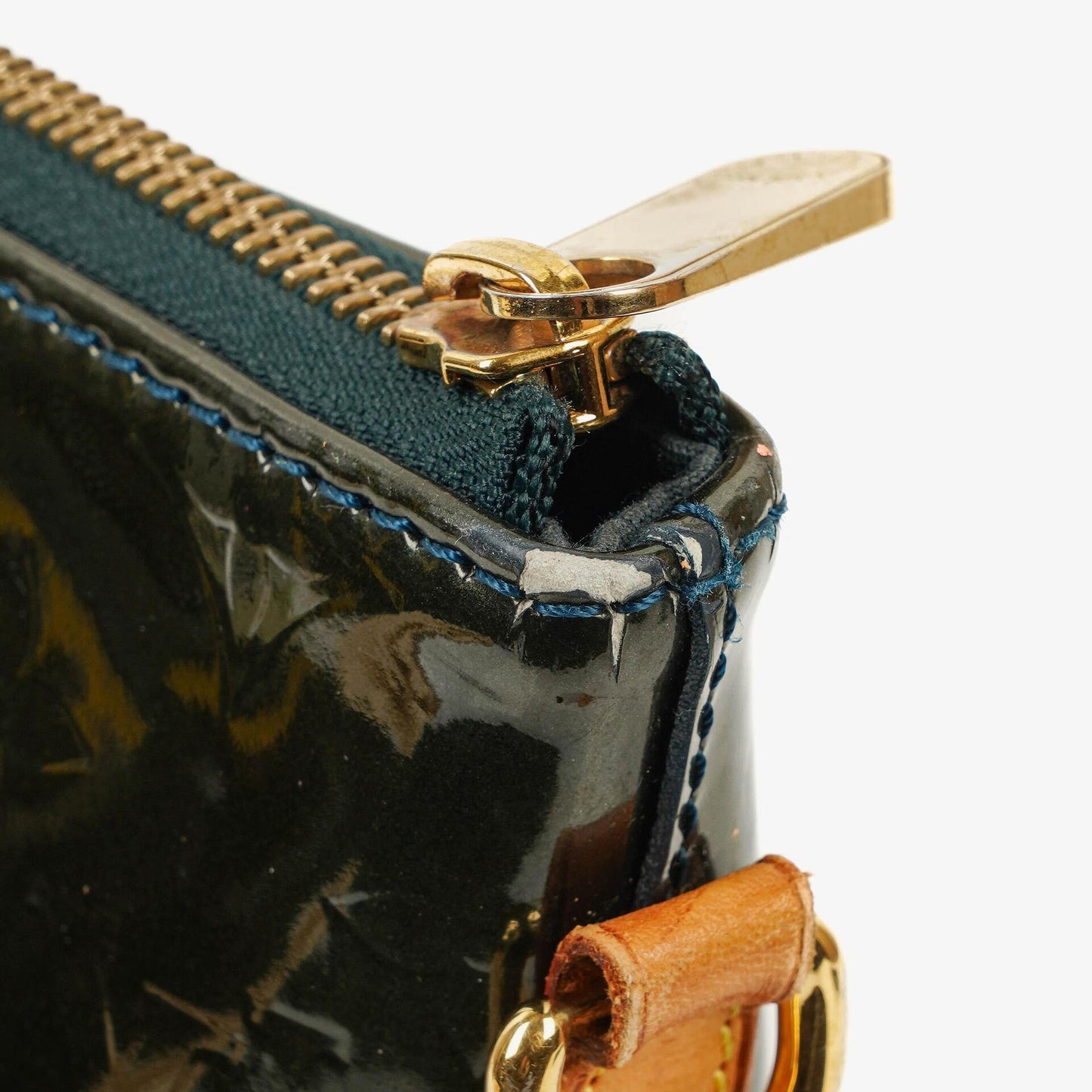 Louis Vuitton Bellevue Handtasche aus Monogram Vernis
