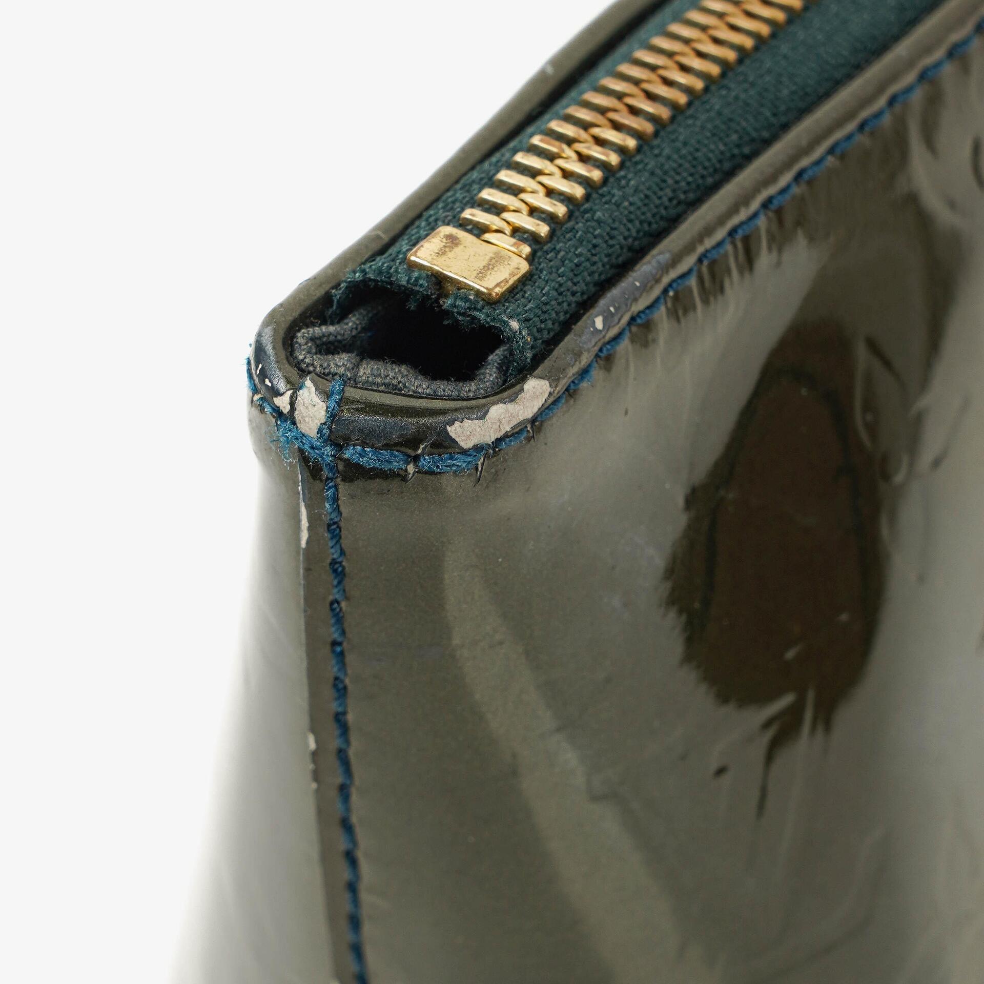 Louis Vuitton Bellevue Handtasche aus Monogram Vernis
