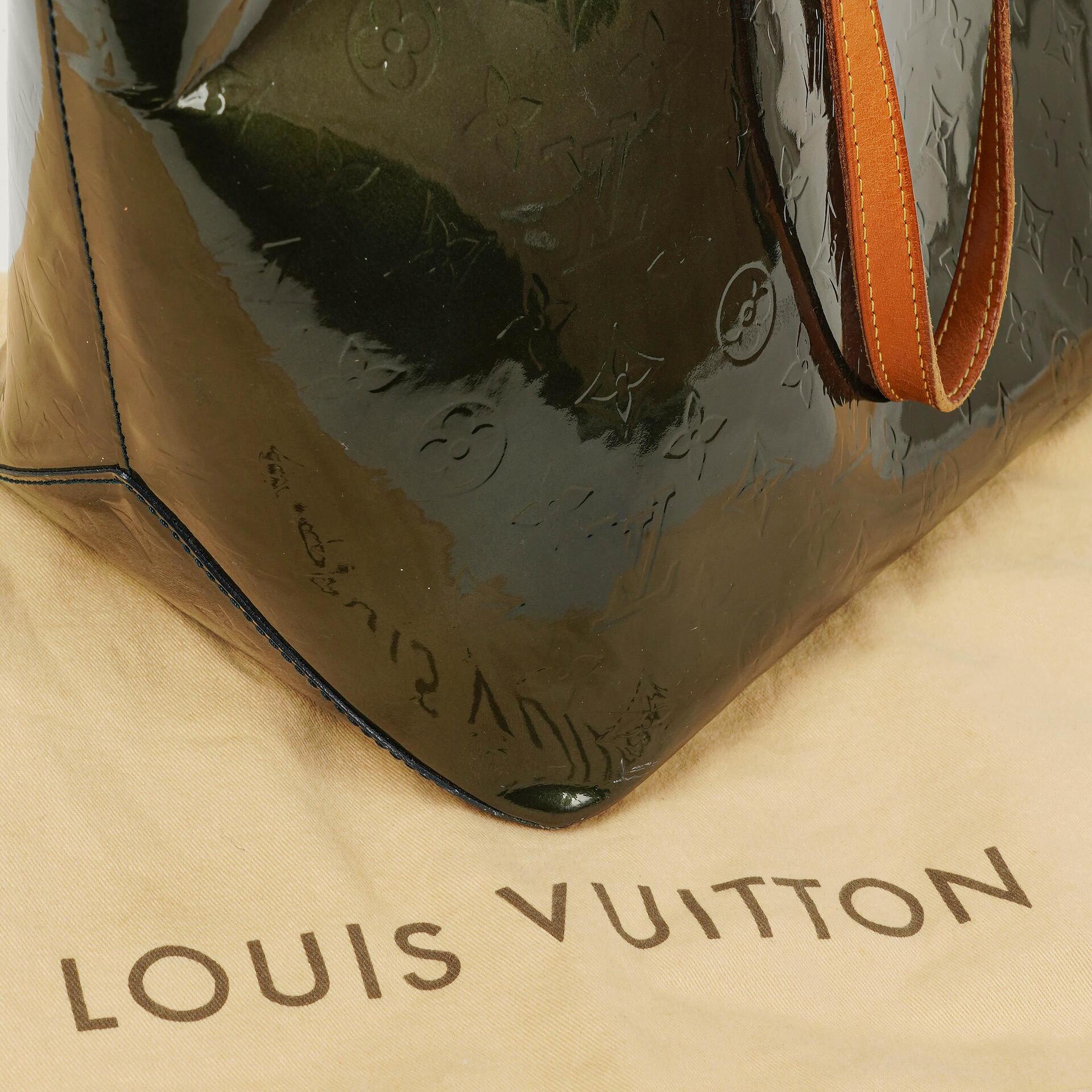 Louis Vuitton Bellevue Handtasche aus Monogram Vernis