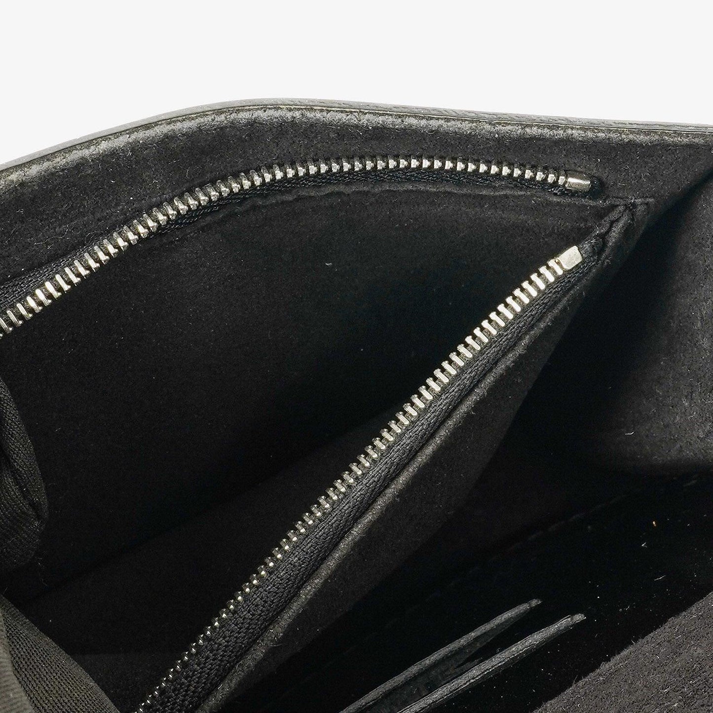 Louis Vuitton Louise PM Tasche aus schwarzem Electric Epi Leder