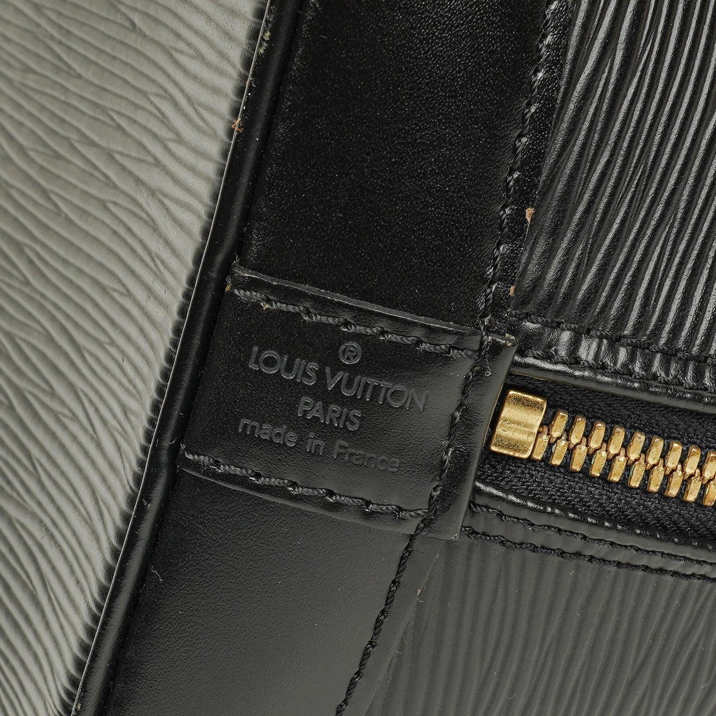 Louis Vuitton Alma PM Handtasche aus schwarzem Epi Leder