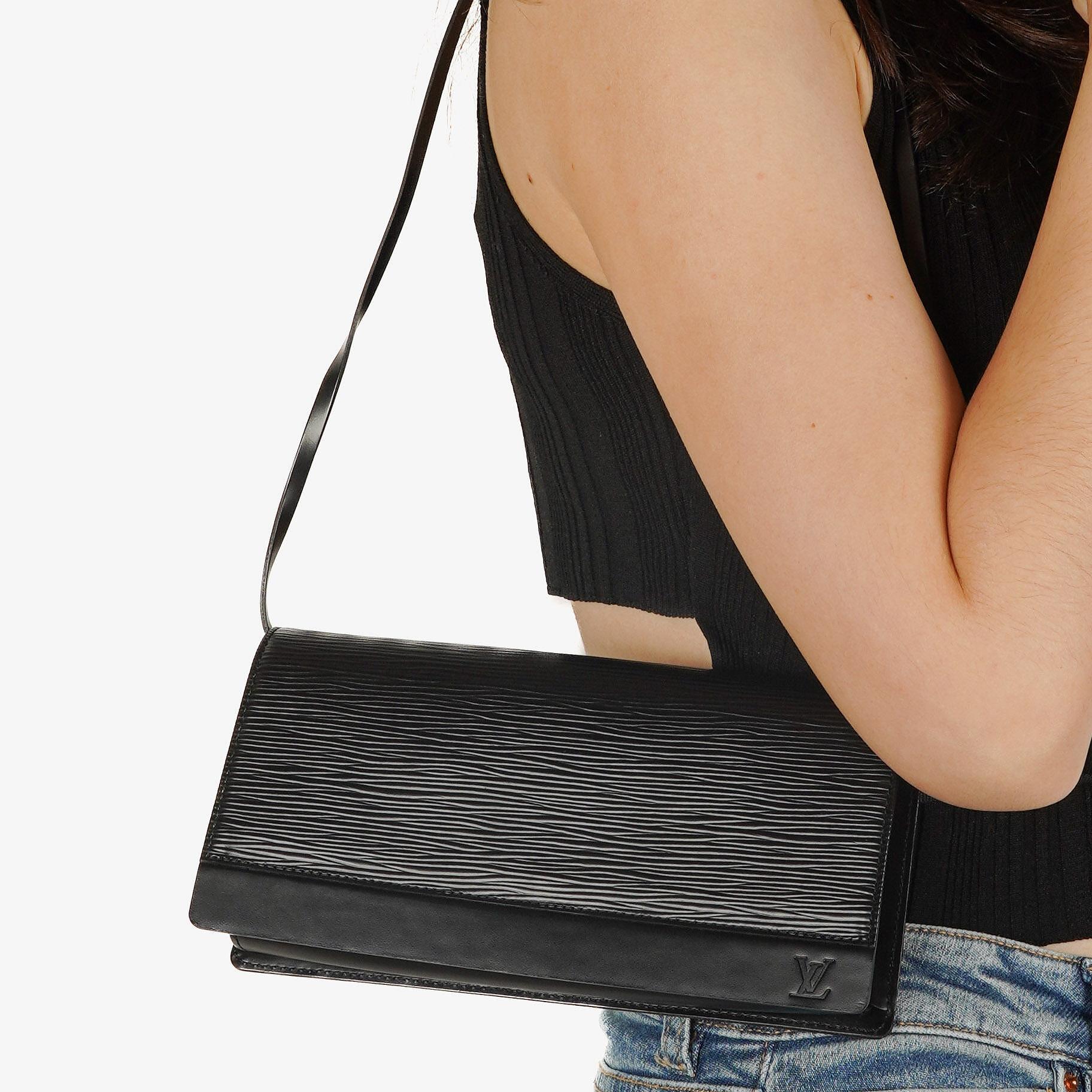 Louis Vuitton Honfleur Tasche aus schwarzem Epi Leder