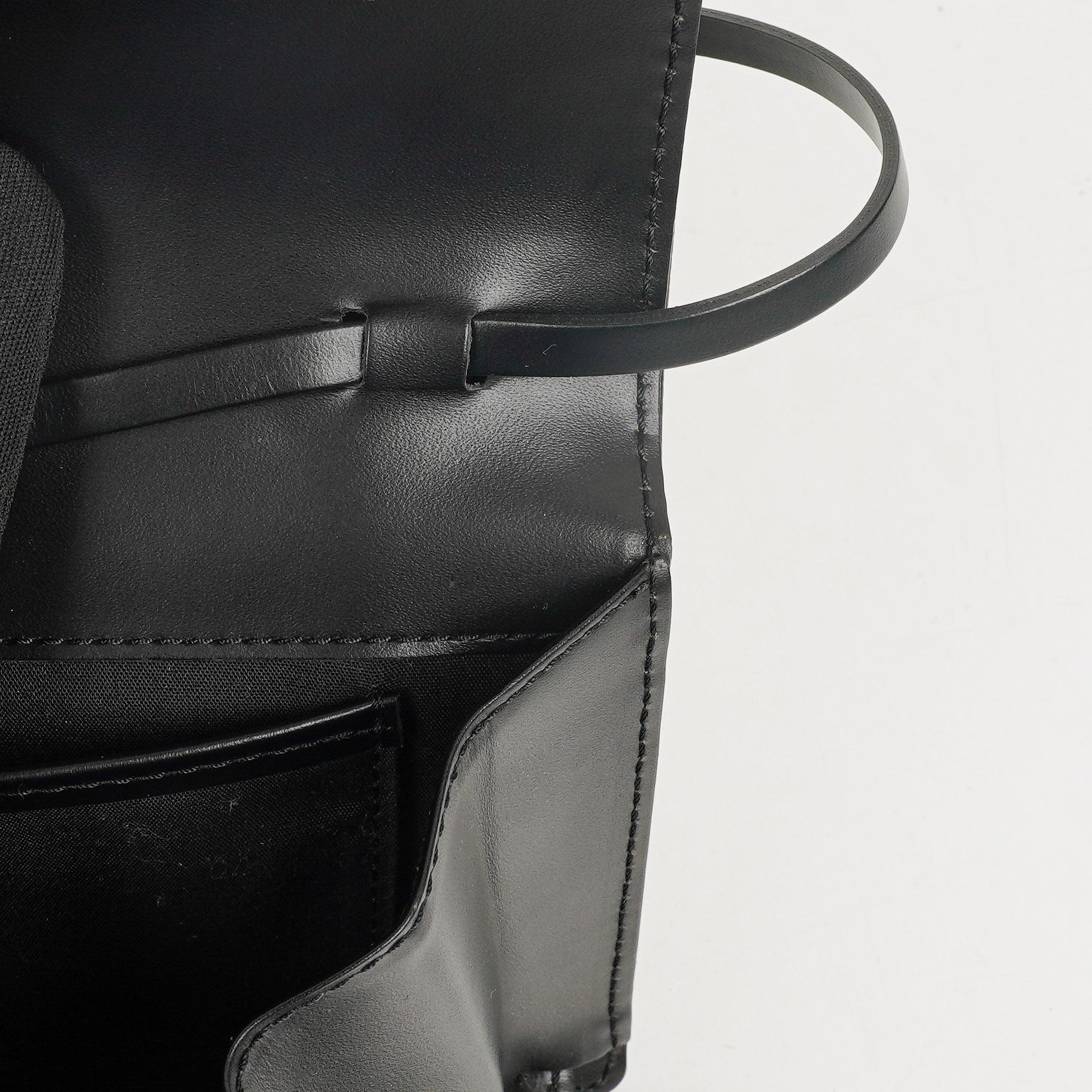 Louis Vuitton Honfleur Tasche aus schwarzem Epi Leder
