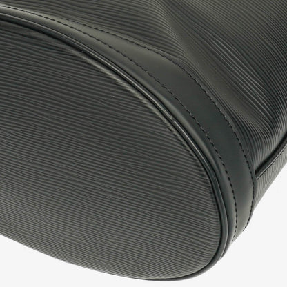 Louis Vuitton Petit Bucket Bag aus schwarzem Epi Leder
