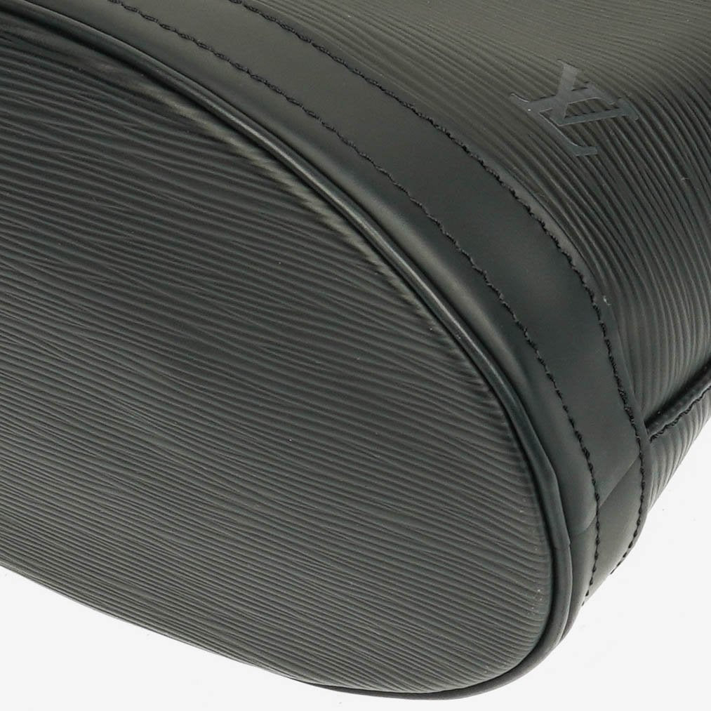 Louis Vuitton Petit Bucket Bag aus schwarzem Epi Leder