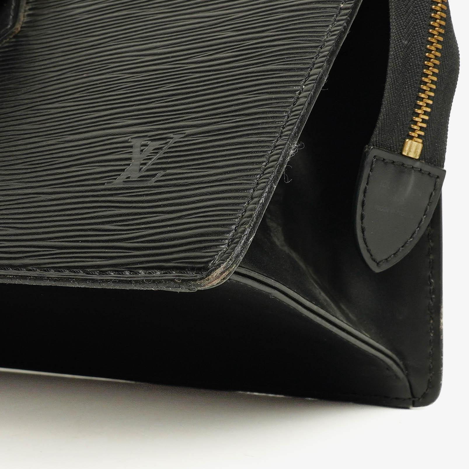 Louis Vuitton Sac Triangle Tasche aus schwarzem Epi-Leder