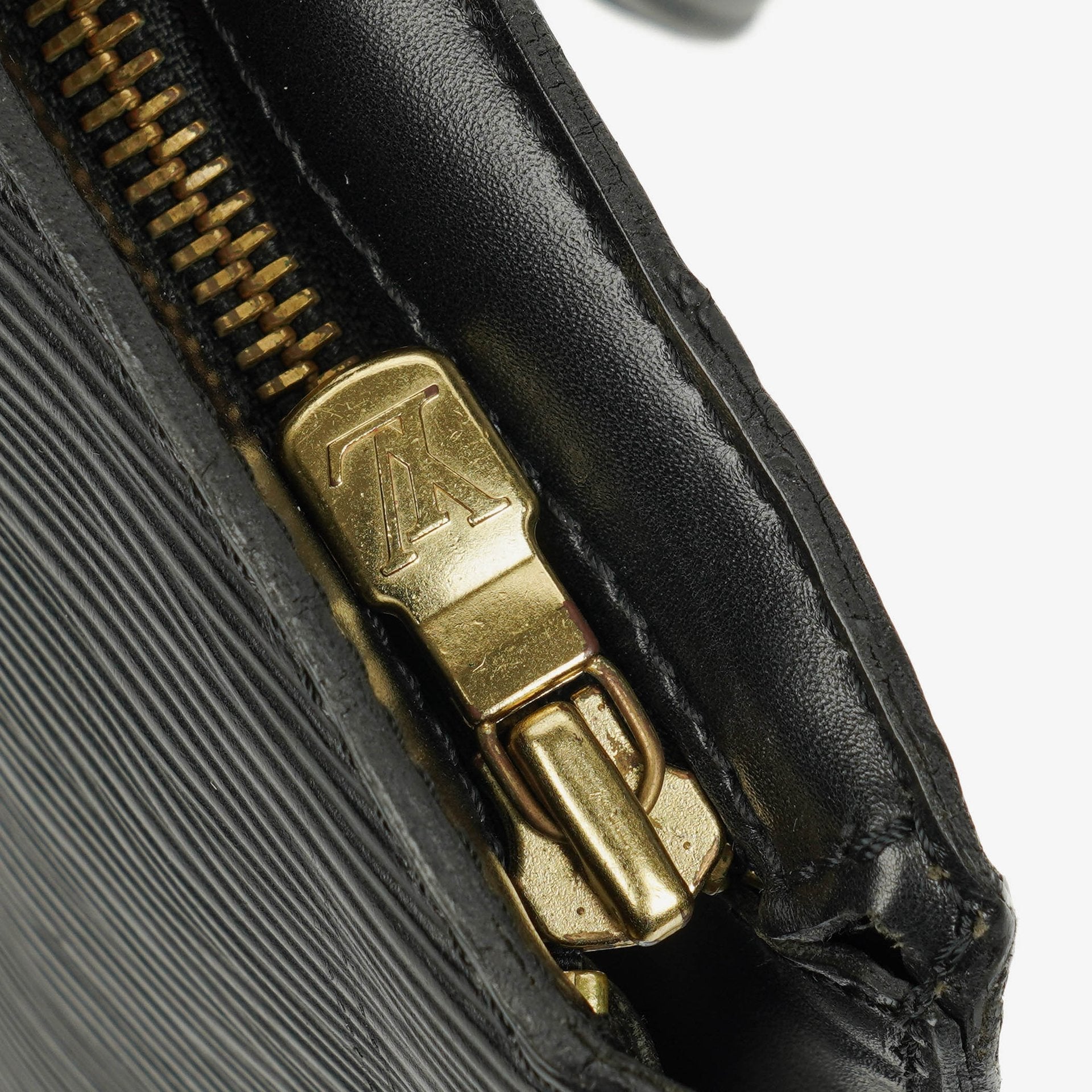 Louis Vuitton Saint Jacques GM Schultertasche aus schwarzem Epi-Leder