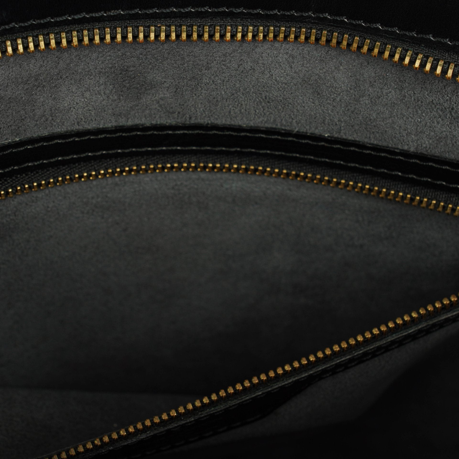 Louis Vuitton Saint Jacques GM Schultertasche aus schwarzem Epi-Leder