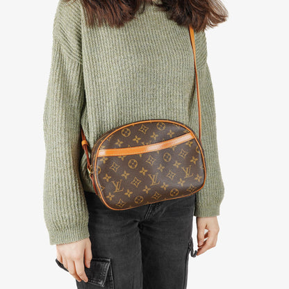 Louis Vuitton Blois Schultertasche aus Monogram Canvas