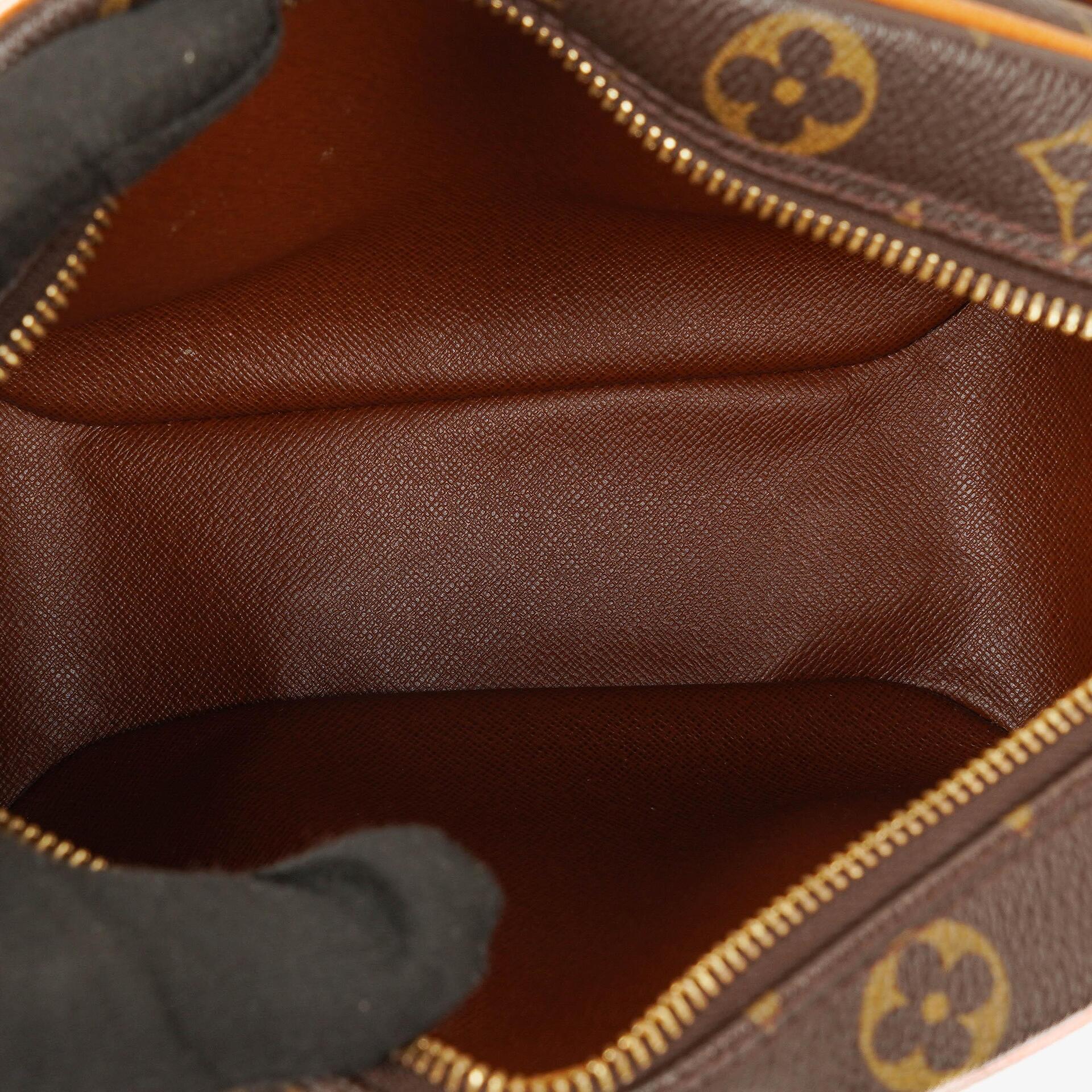 Louis Vuitton Blois Schultertasche aus Monogram Canvas