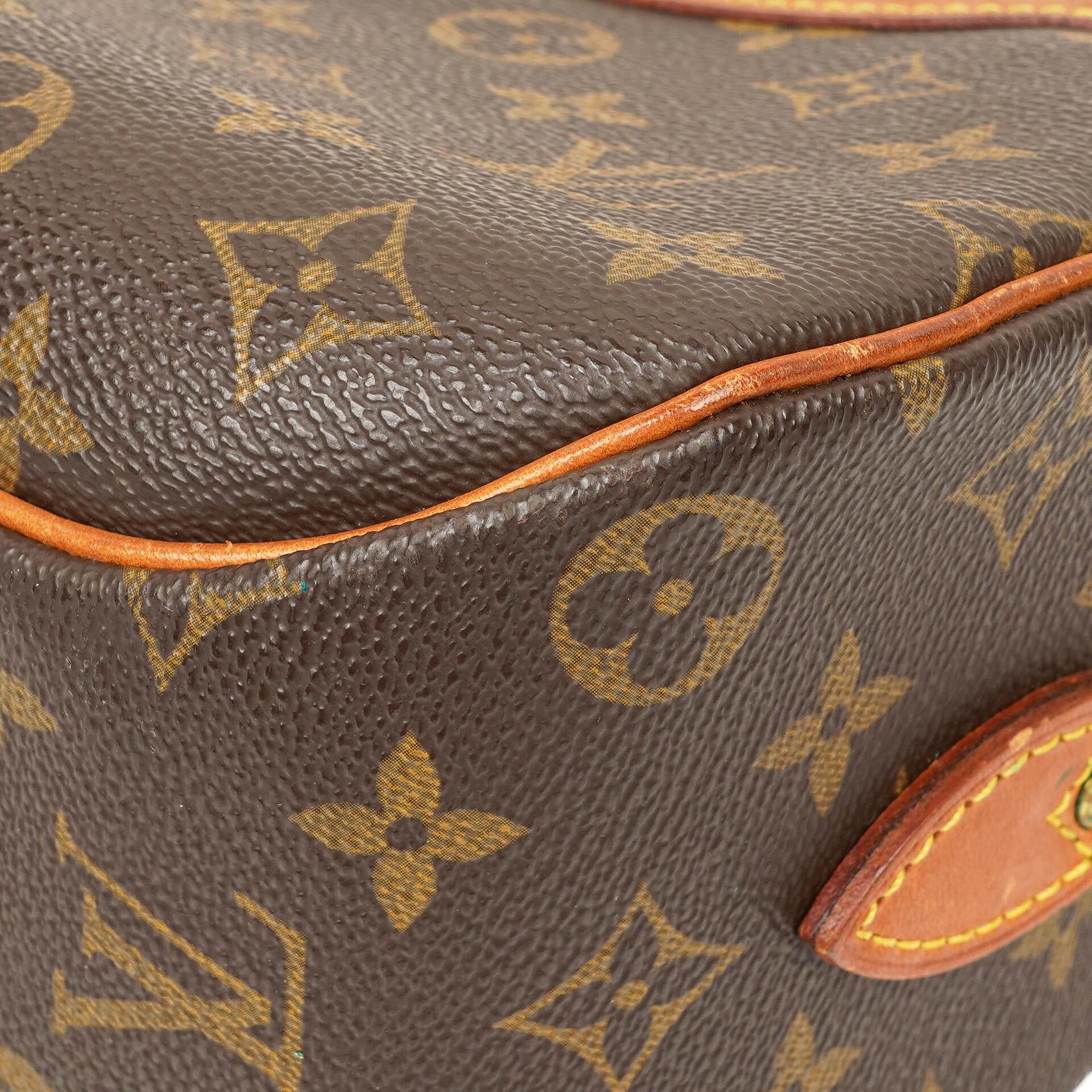 Louis Vuitton Blois Schultertasche aus Monogram Canvas