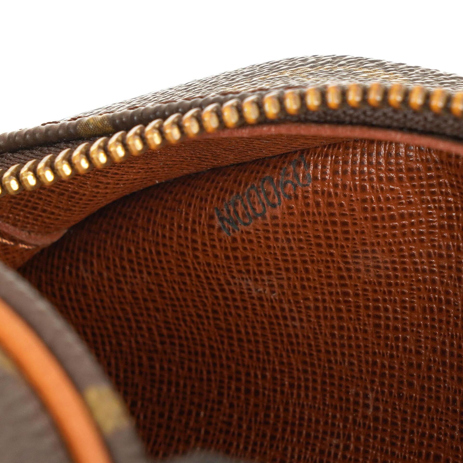 Louis Vuitton Blois Schultertasche aus Monogram Canvas