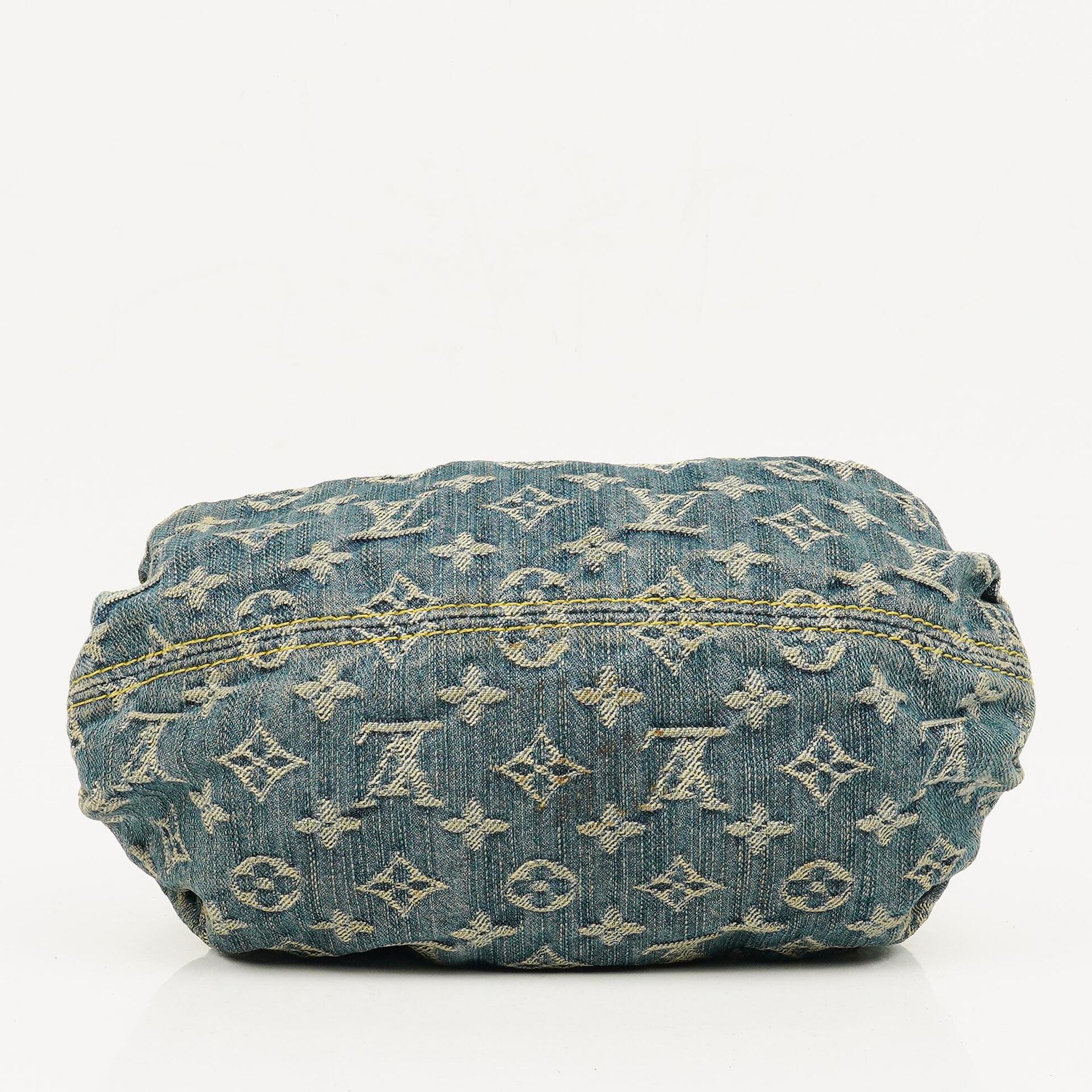 Louis Vuitton Pleaty Tasche aus blauem Monogram Denim