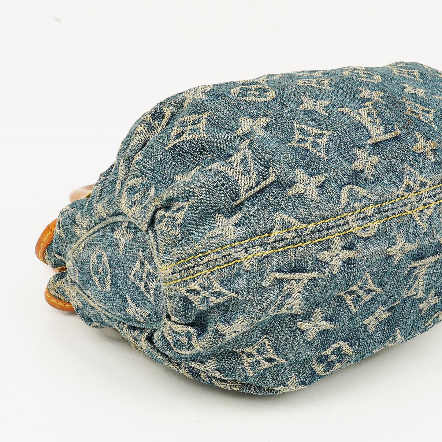 Louis Vuitton Pleaty Tasche aus blauem Monogram Denim