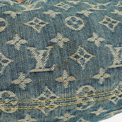 Louis Vuitton Pleaty Tasche aus blauem Monogram Denim