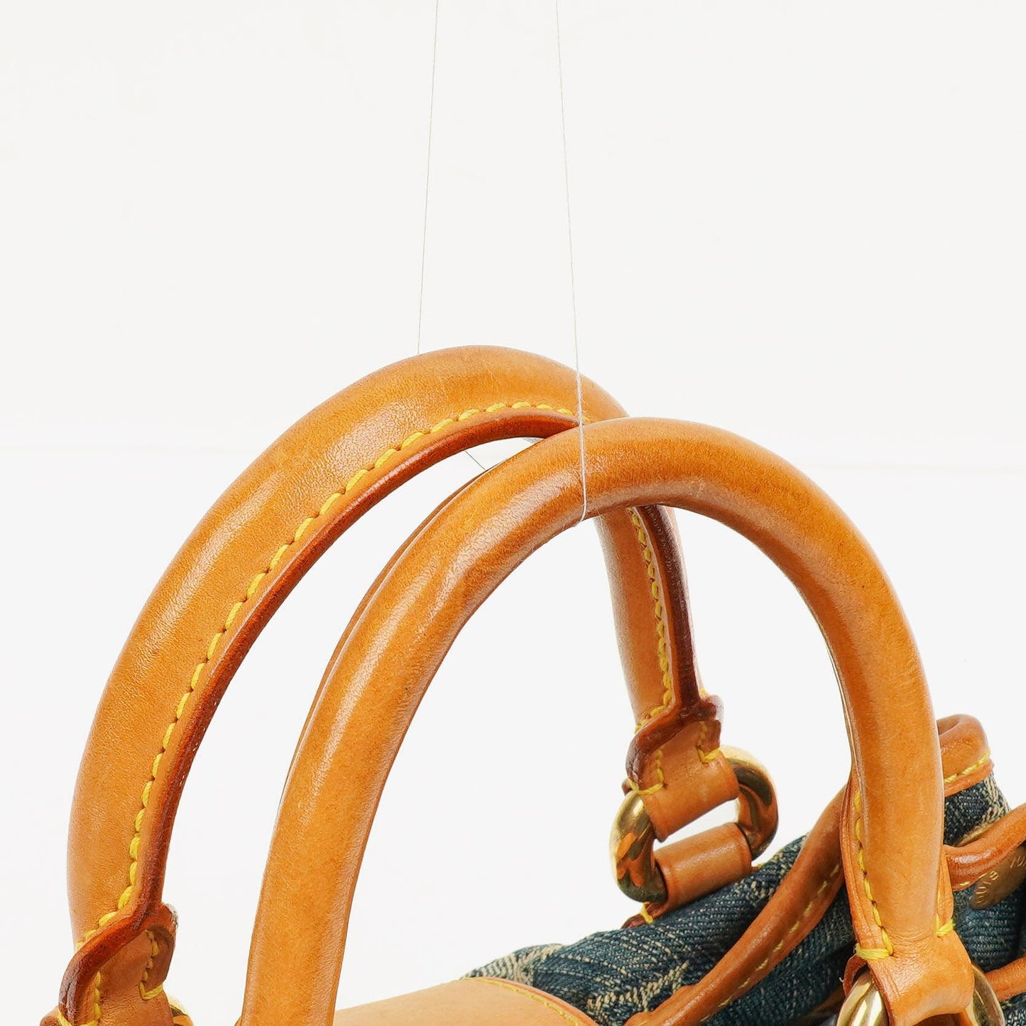 Louis Vuitton Pleaty Tasche aus blauem Monogram Denim