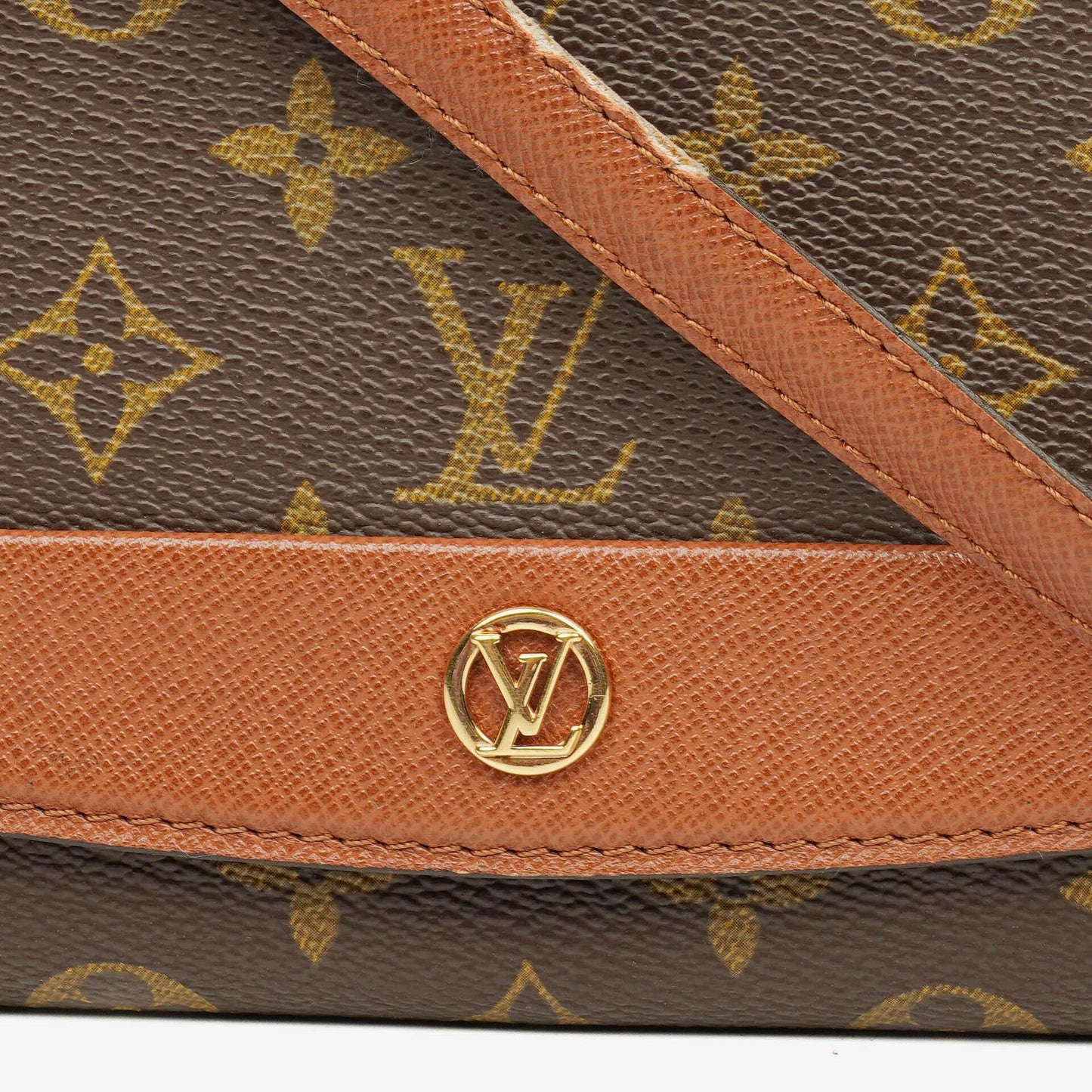 Louis Vuitton Pochette aus bordeauxfarbenem Monogramm Canvas