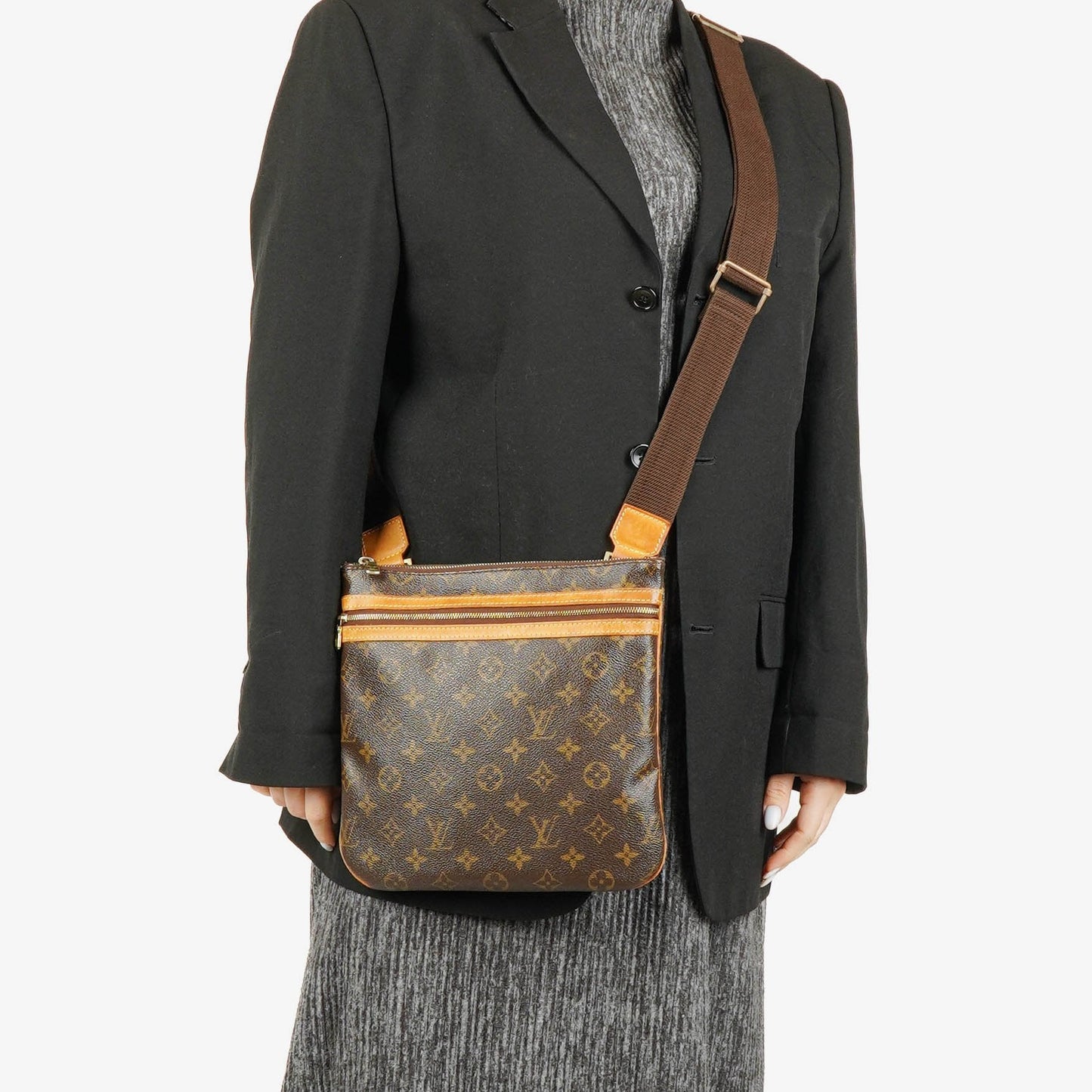 Louis Vuitton Bosphore Pochette Monogram Canvas Schultertasche