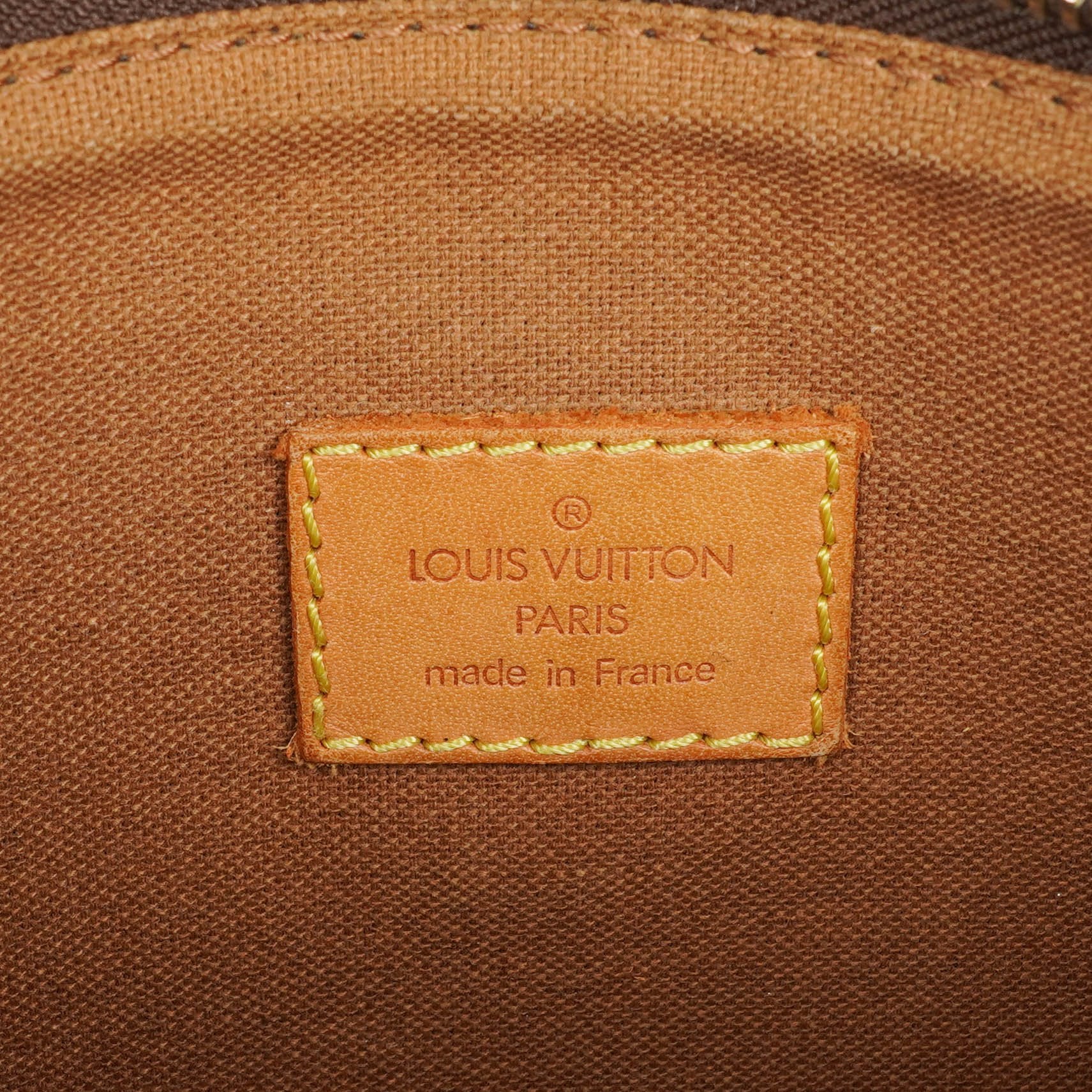 Louis Vuitton Bosphore Pochette Monogram Canvas Schultertasche
