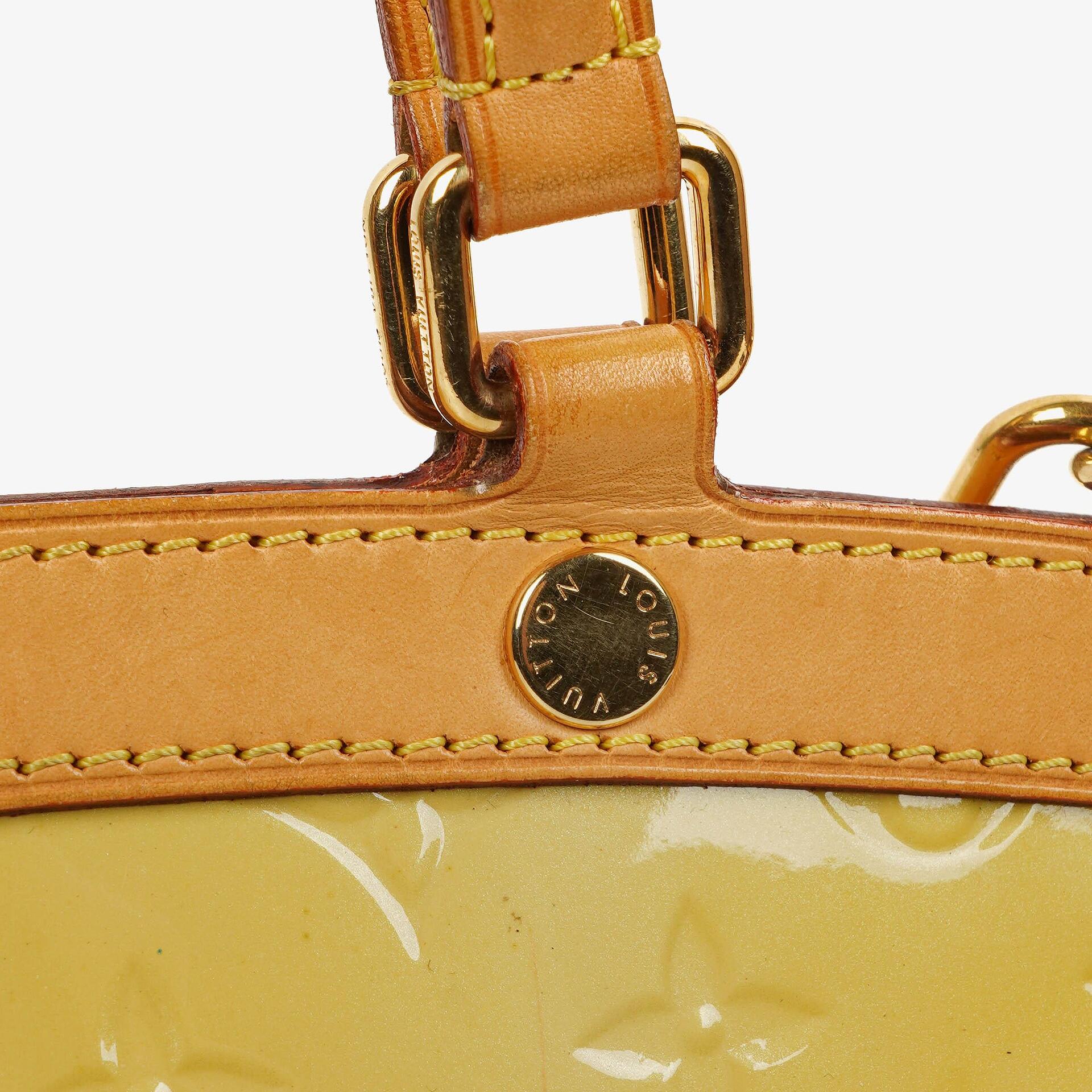 Louis Vuitton Brea MM Tasche aus citrinfarbenem Monogram Vernis