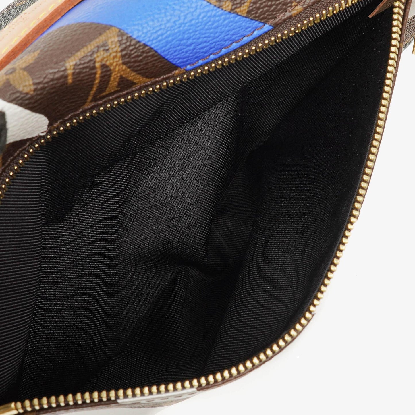 Louis Vuitton Bumbag Limited Edition LOL League of Legends aus Monogram Canvas
