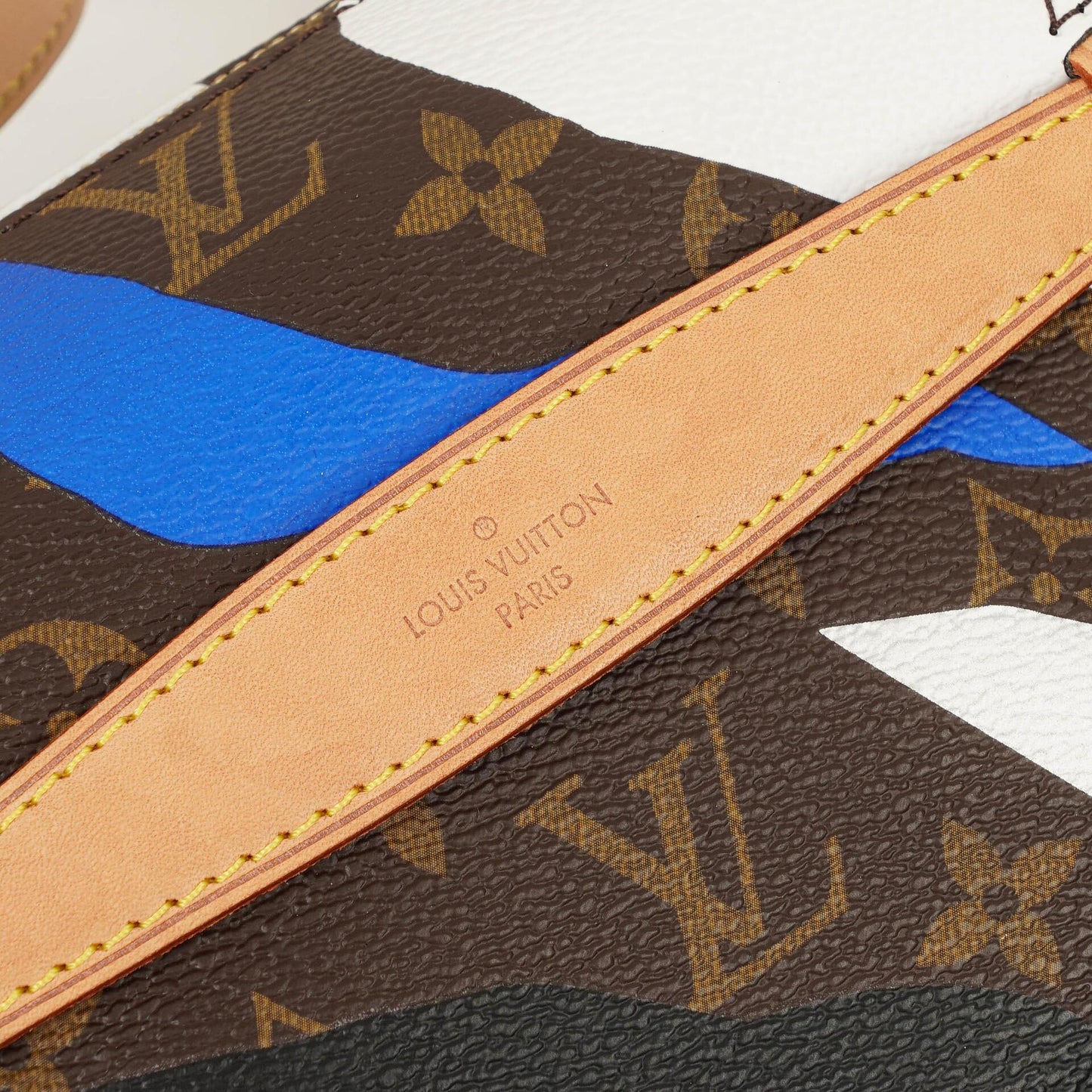 Louis Vuitton Bumbag Limited Edition LOL League of Legends aus Monogram Canvas