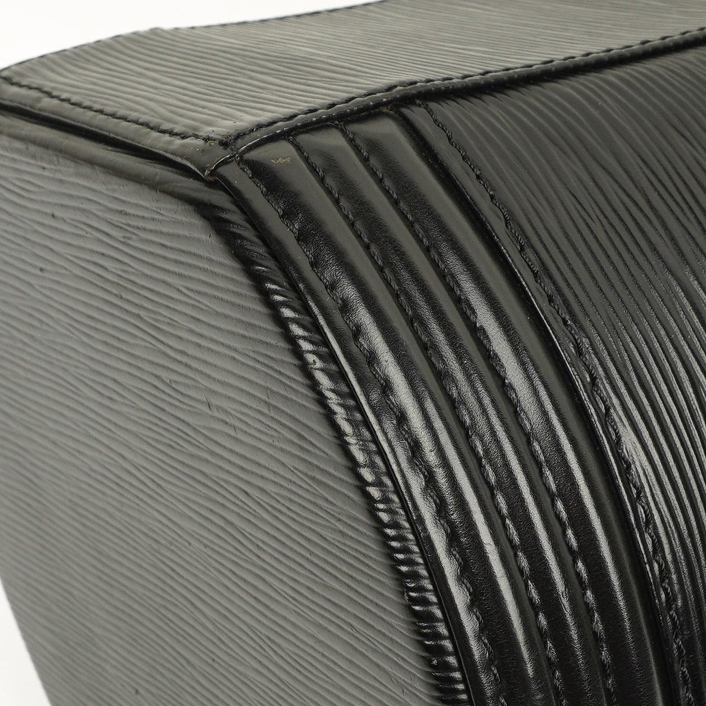 Louis Vuitton Cannes Tasche aus schwarzem Epi Leder