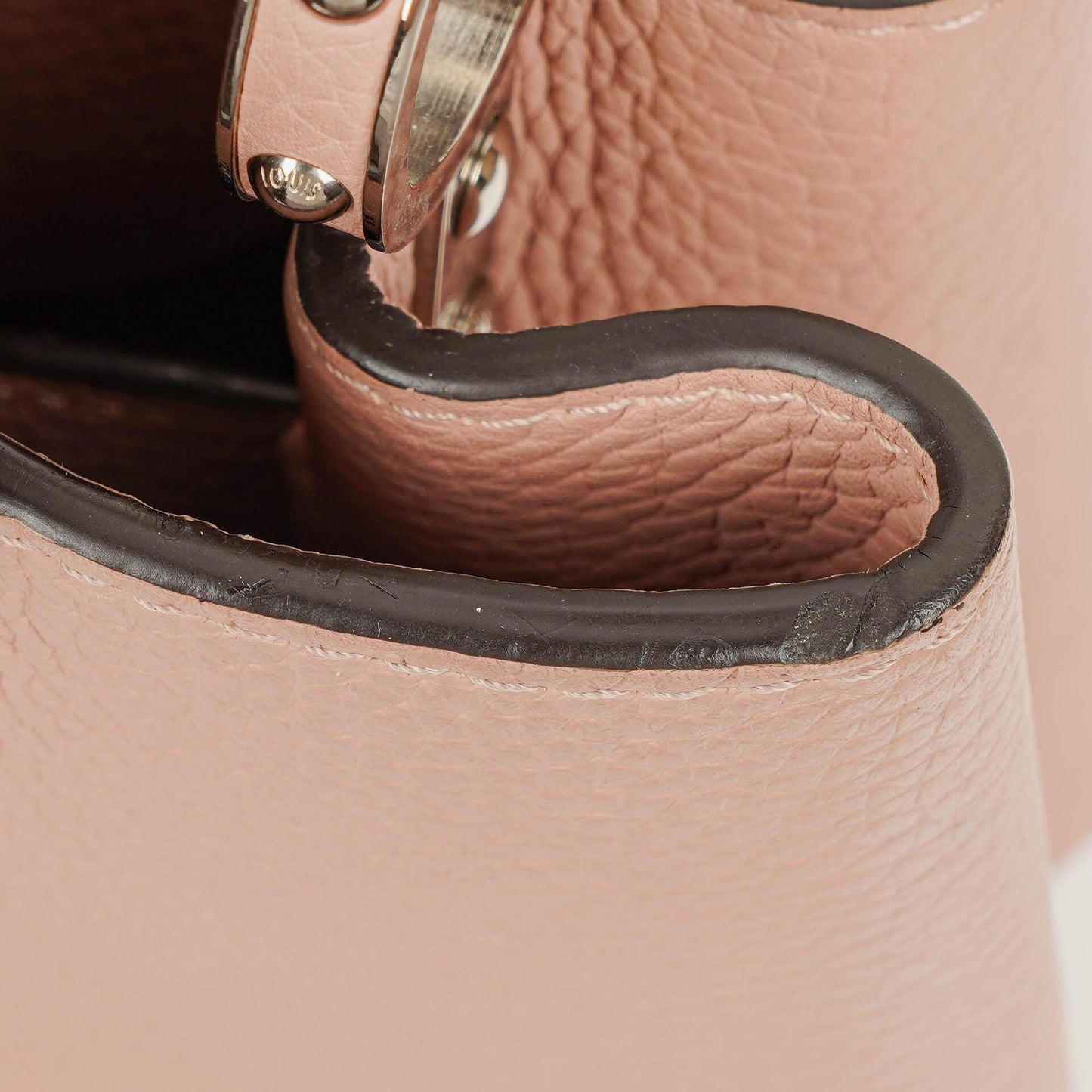 Louis Vuitton Capucines MM Handtasche aus pinkem Leder