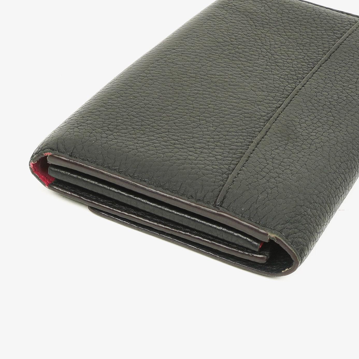 Louis Vuitton Capucines Taurillon Geldbörse