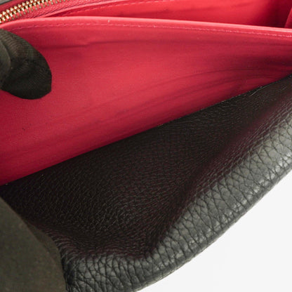 Louis Vuitton Capucines Taurillon Geldbörse