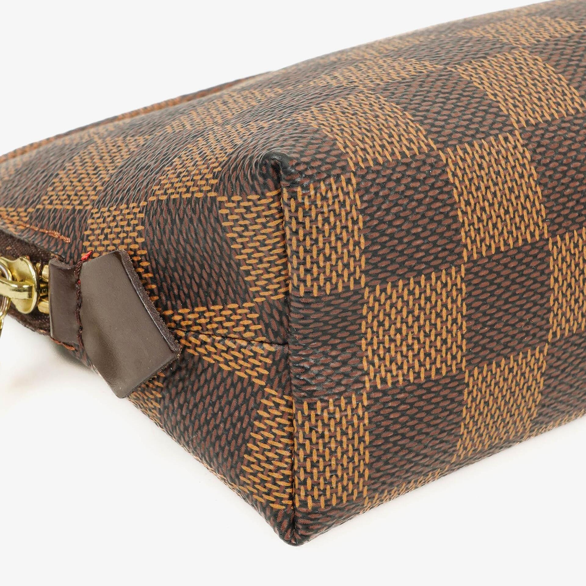 Louis Vuitton Kosmetiktasche aus Damier Ebene