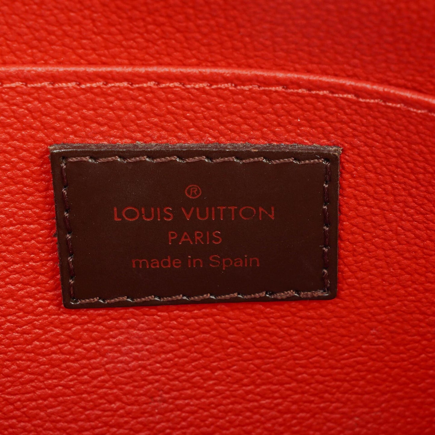 Louis Vuitton Kosmetiktasche aus Damier Ebene