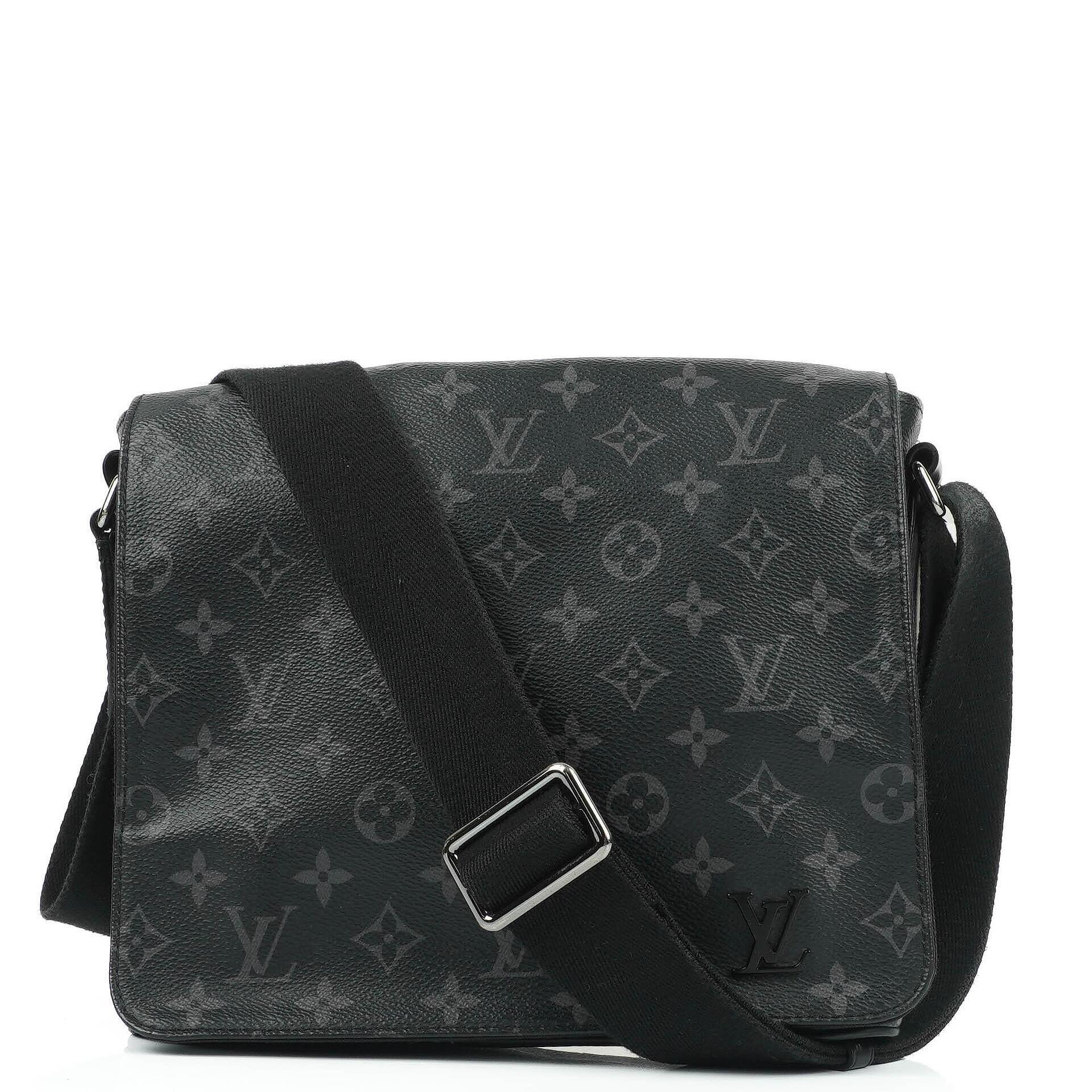Louis Vuitton District PM Messenger Tasche in Monogram Eclipse