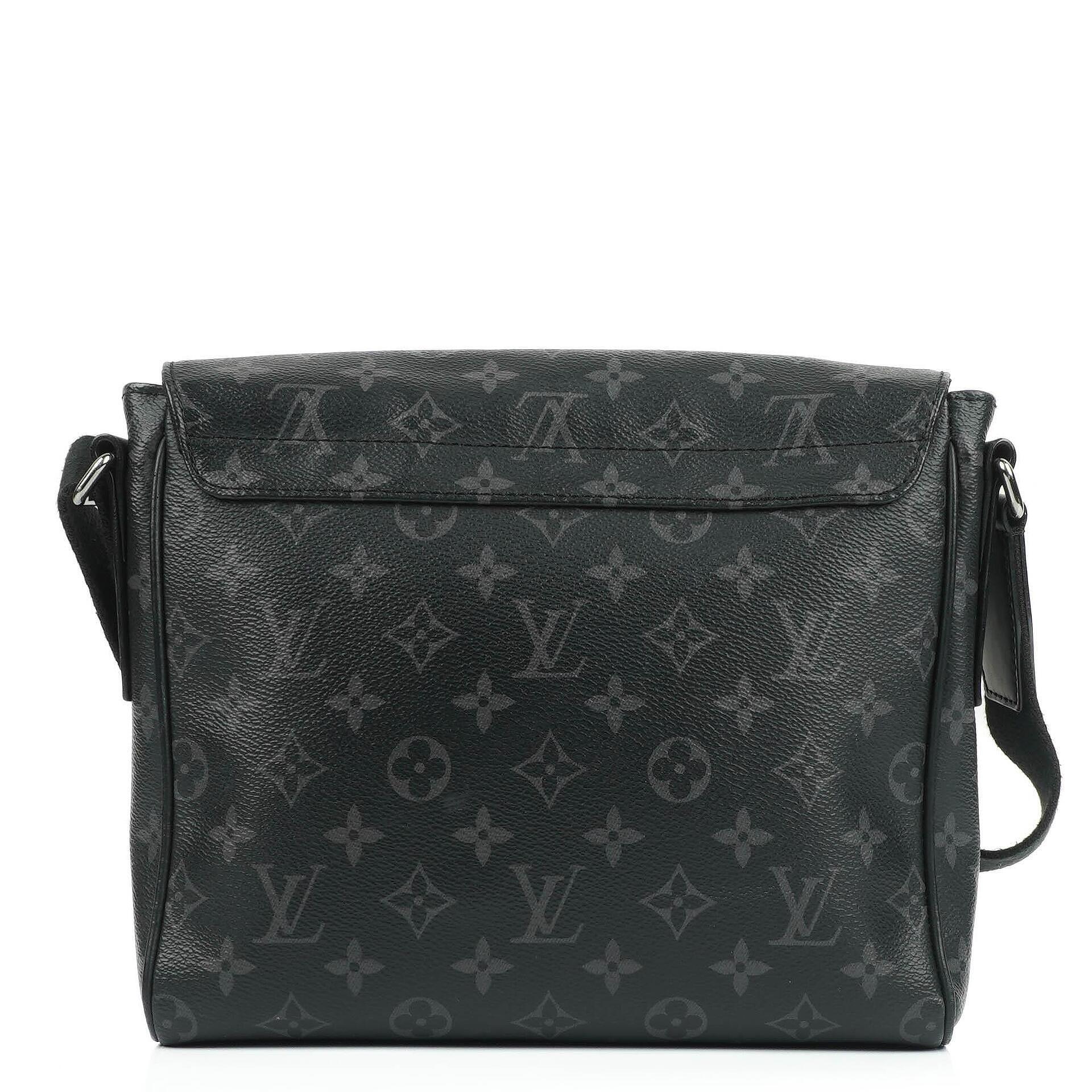 Louis Vuitton District PM Messenger Tasche in Monogram Eclipse