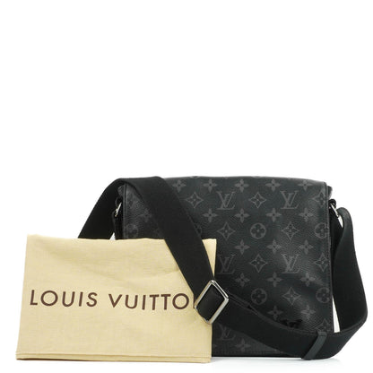 Louis Vuitton District PM Messenger Tasche in Monogram Eclipse
