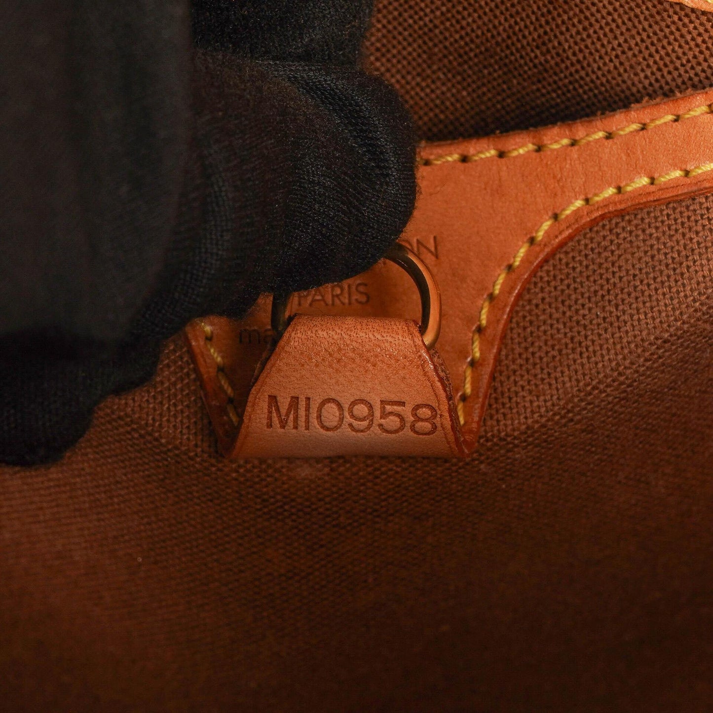 Louis Vuitton Ellipse PM Tasche aus Monogram Canvas