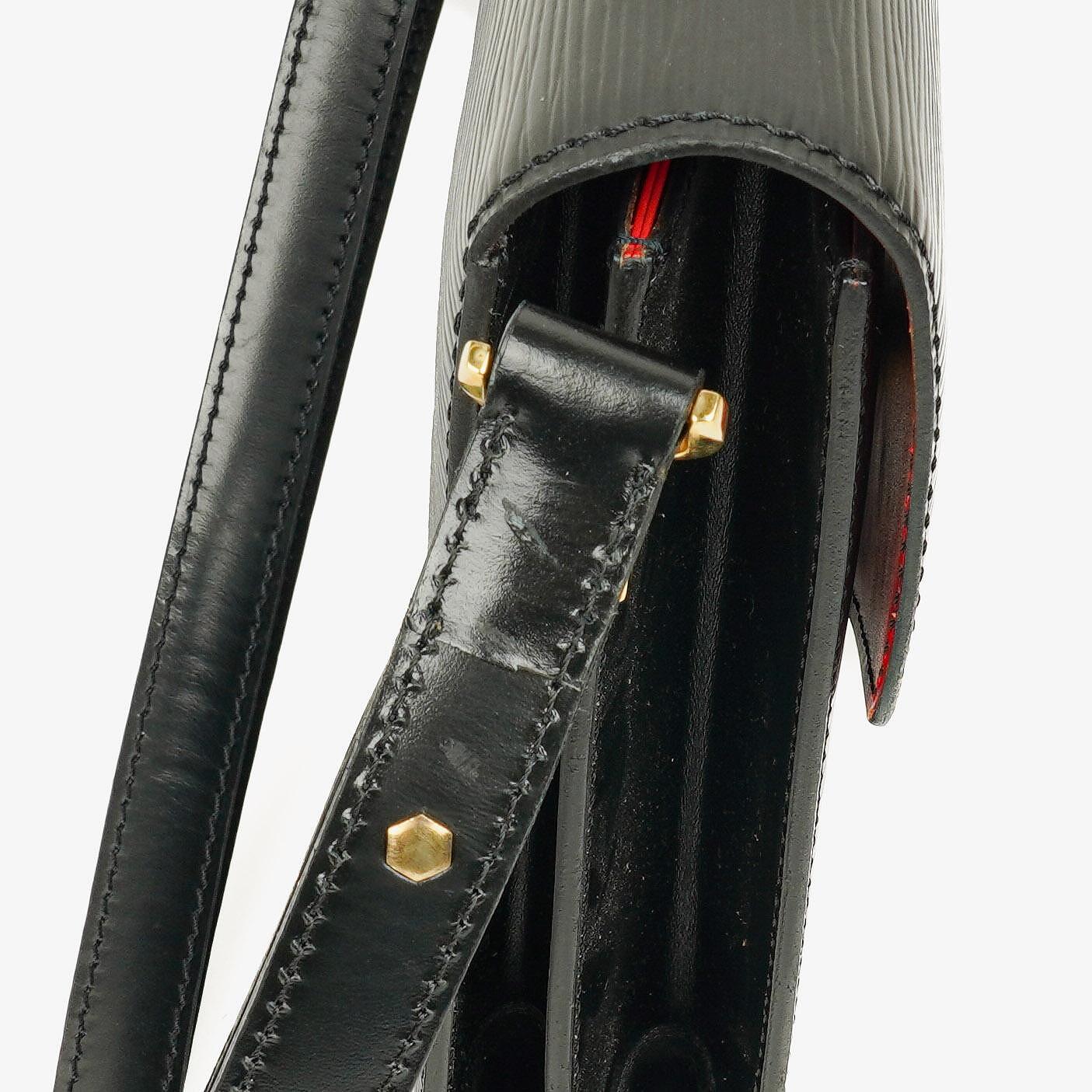 Louis Vuitton Hoche Schultertasche aus Epi-Leder in Schwarz und Rot