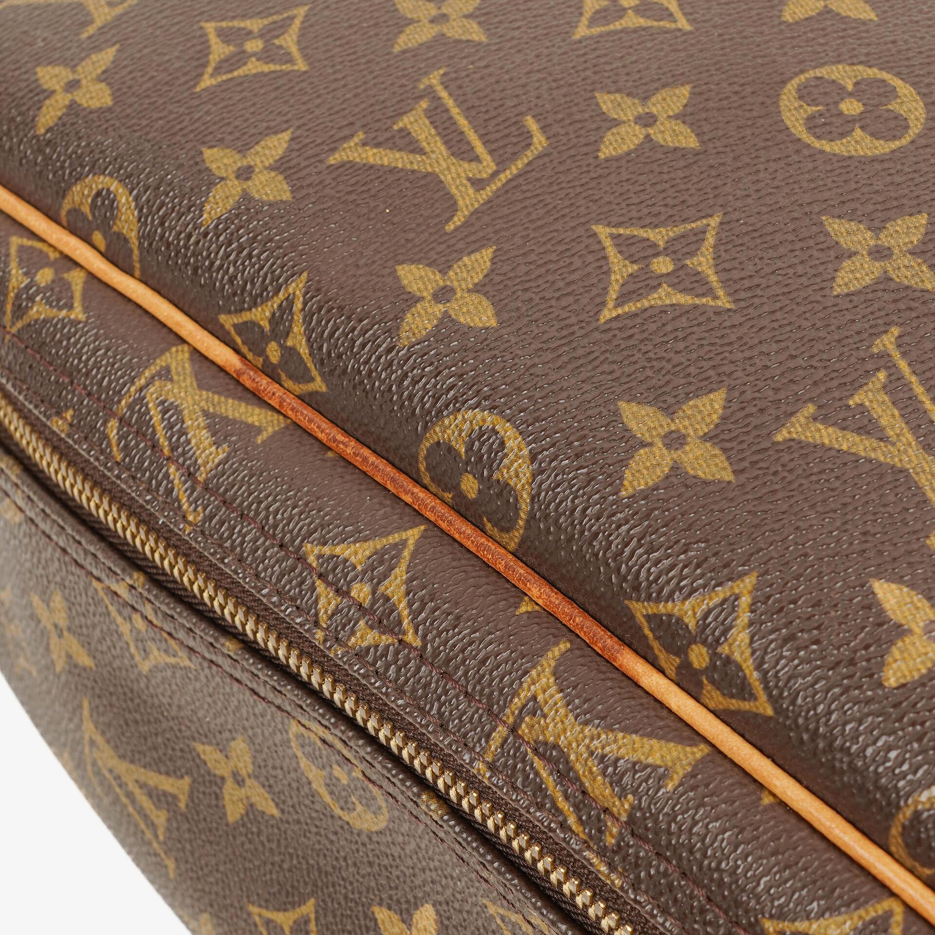 Louis Vuitton Excursion Reisetasche aus Monogram Canvas