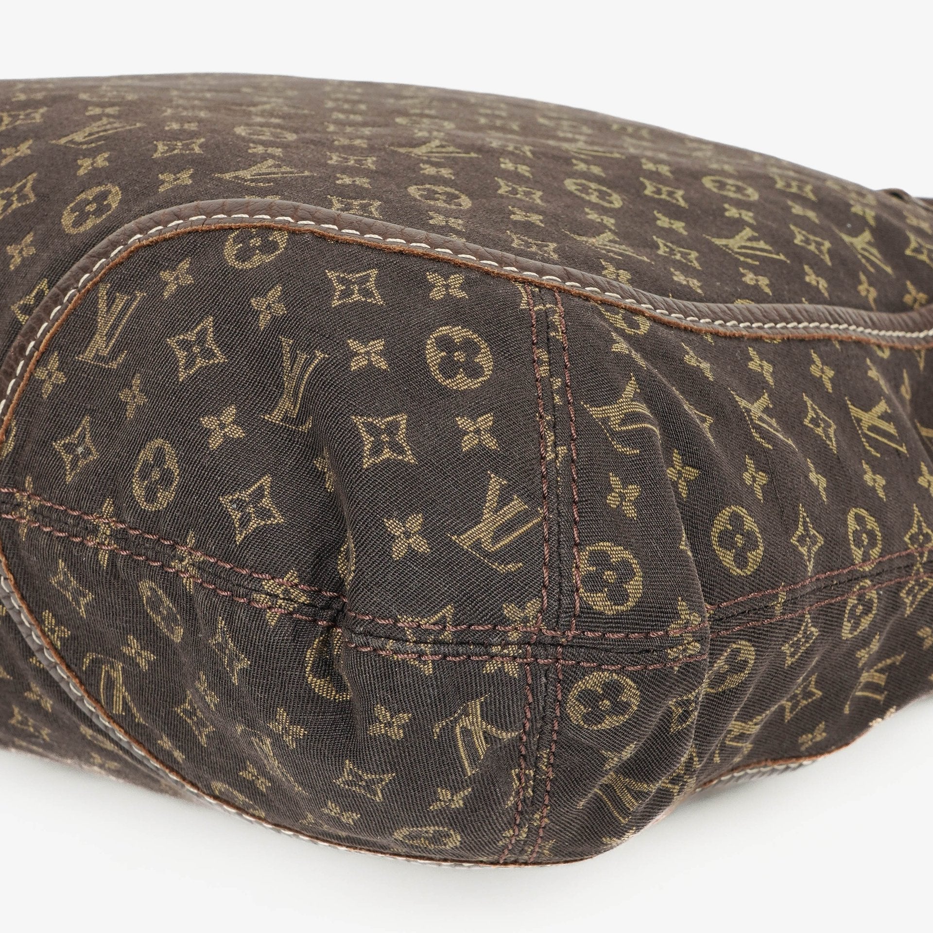 Louis Vuitton Idylle Angele Monogram Schultertasche in Fusain